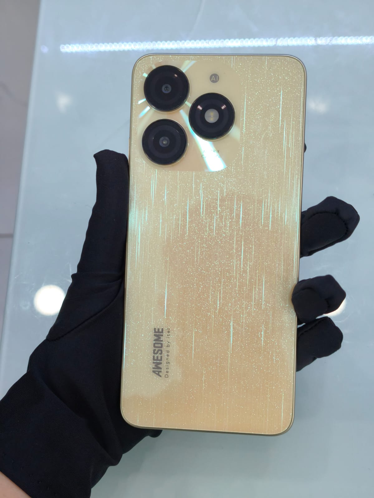 Điện thoại di động Itel A665L (Itel A70) 64+4, màu Vàng (Gold)