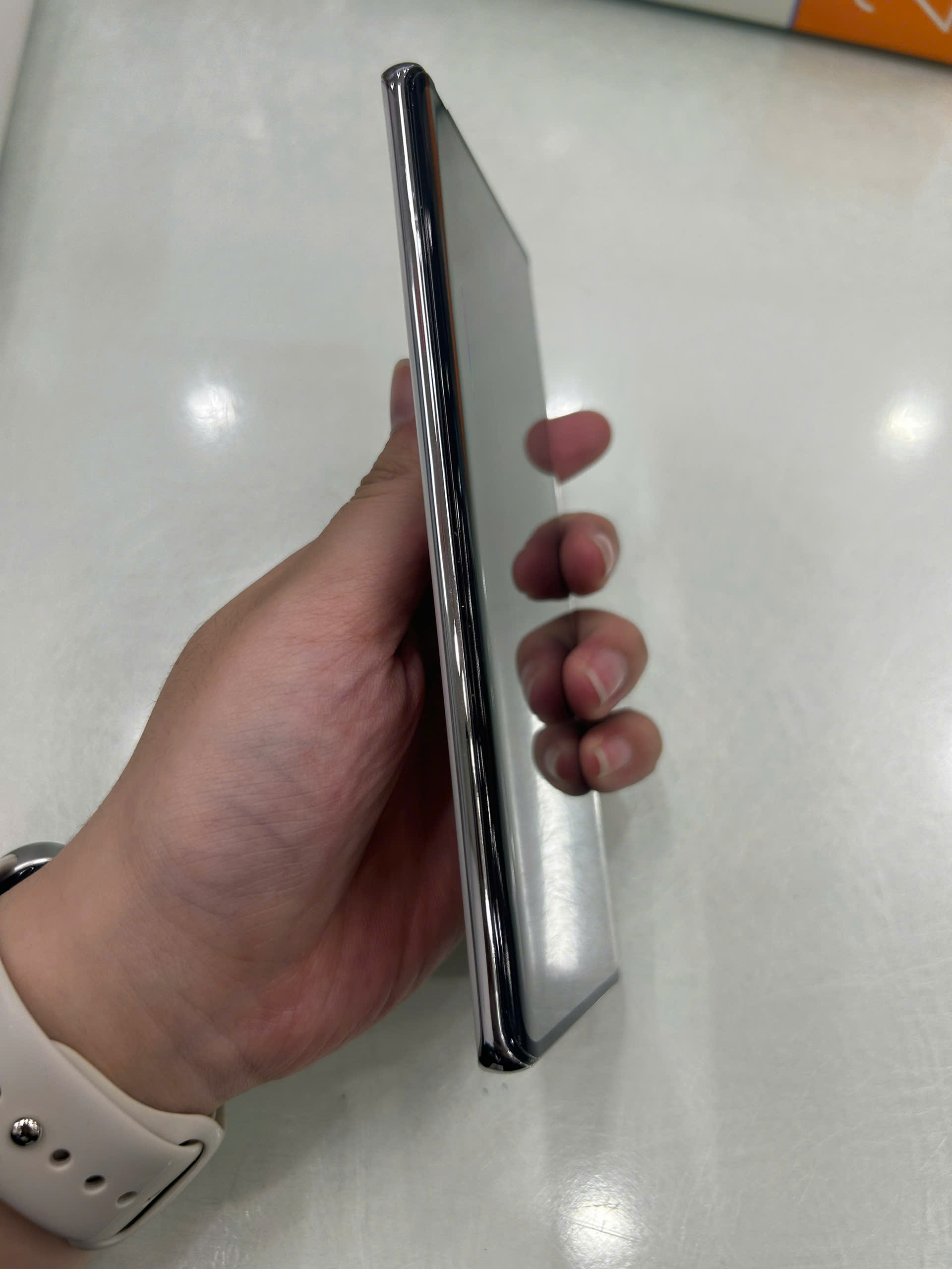 Điện thoại di động Tecno KJ7 (Tecno Spark 20 Pro+) 256+8, màu Trắng Sương Giá - 357962623889565 - T30P256TR