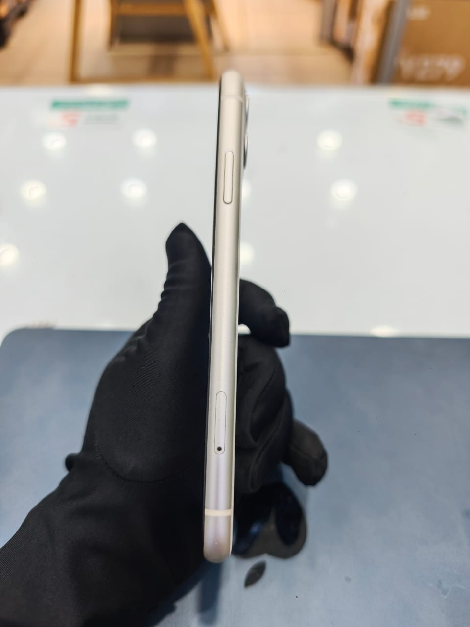 Iphone 11 64GB - White