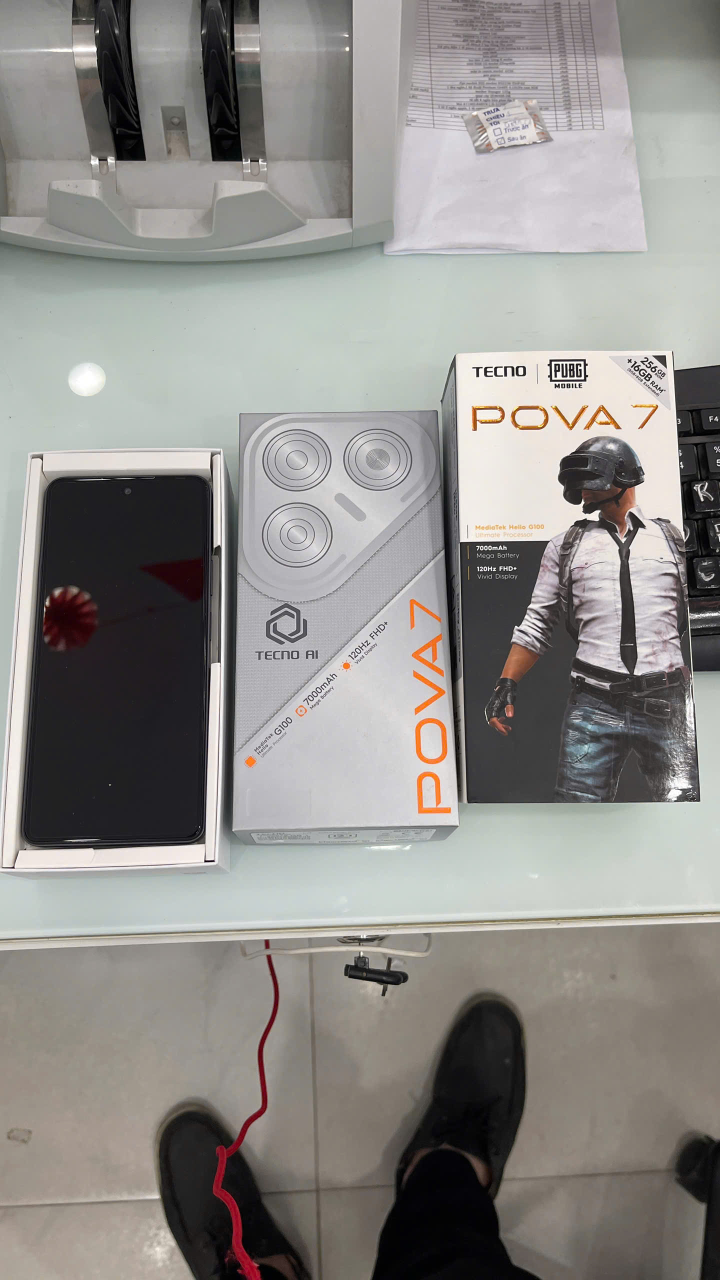 Điện thoại di động Tecno Pova 7 (256Gb+8Gb) màu Đen Siêu Bền