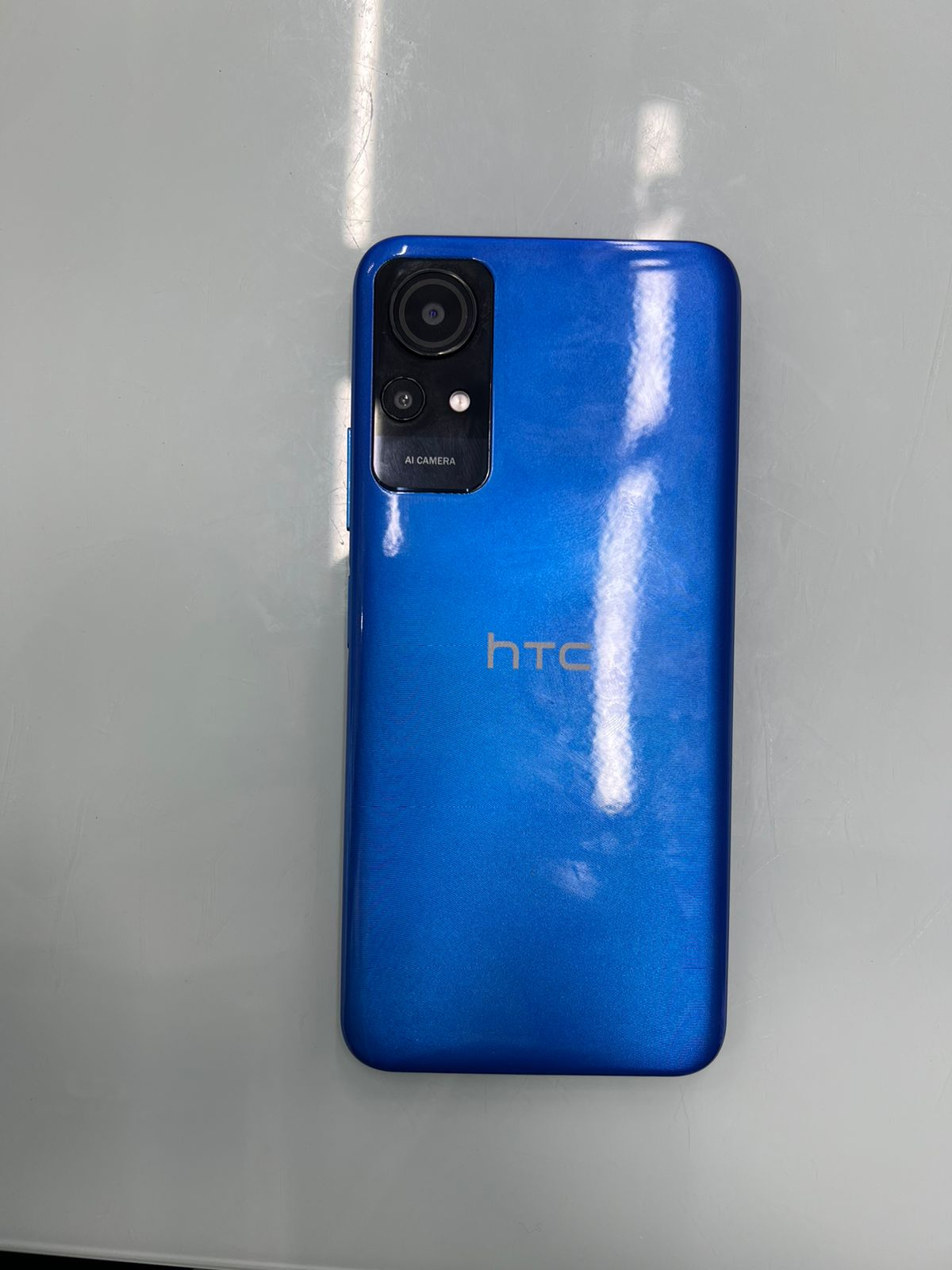 Điện thoại di động HTC Wildfire E3 lite (4GB/64GB) - Xanh (Blue) 