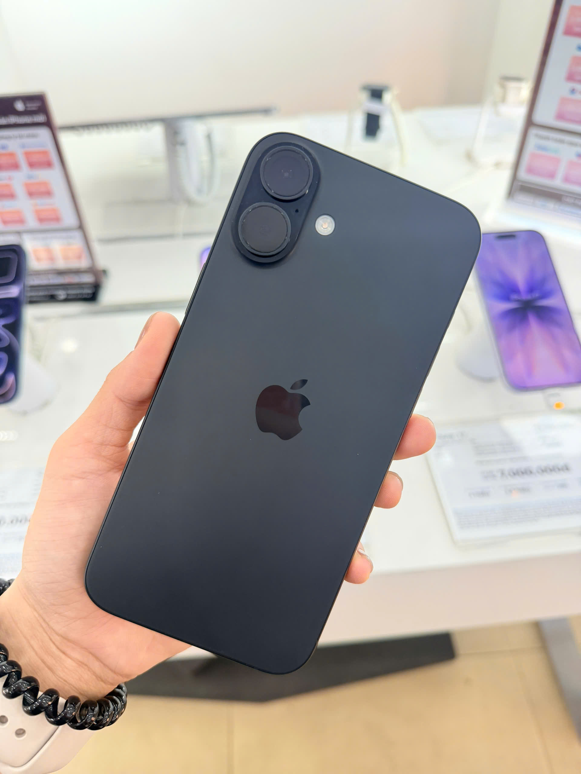 ĐTDĐ Apple iPhone 16 Plus 256GB Ultramarine_MXY23VN/A