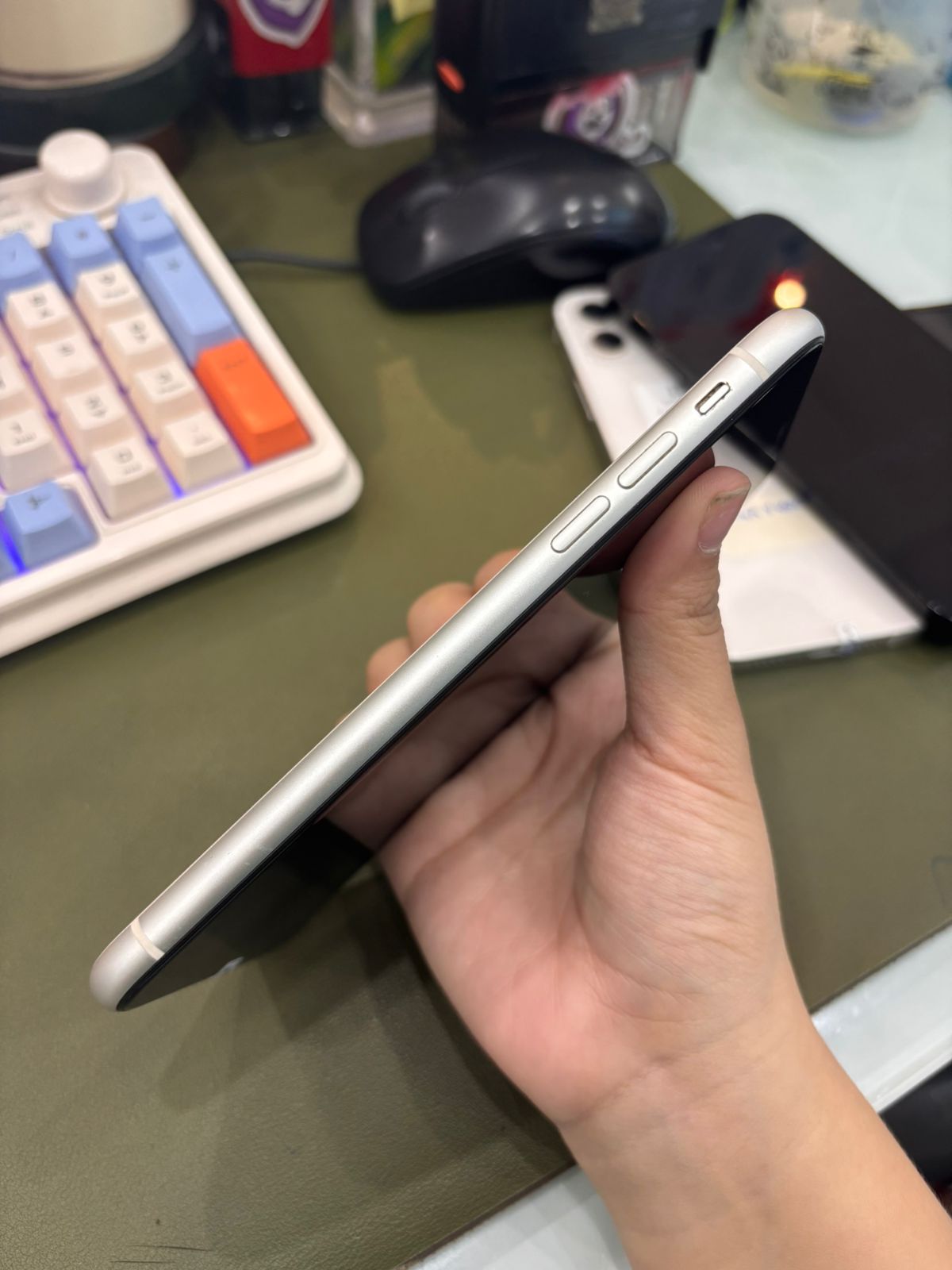 Iphone 11 64GB Cũ - White