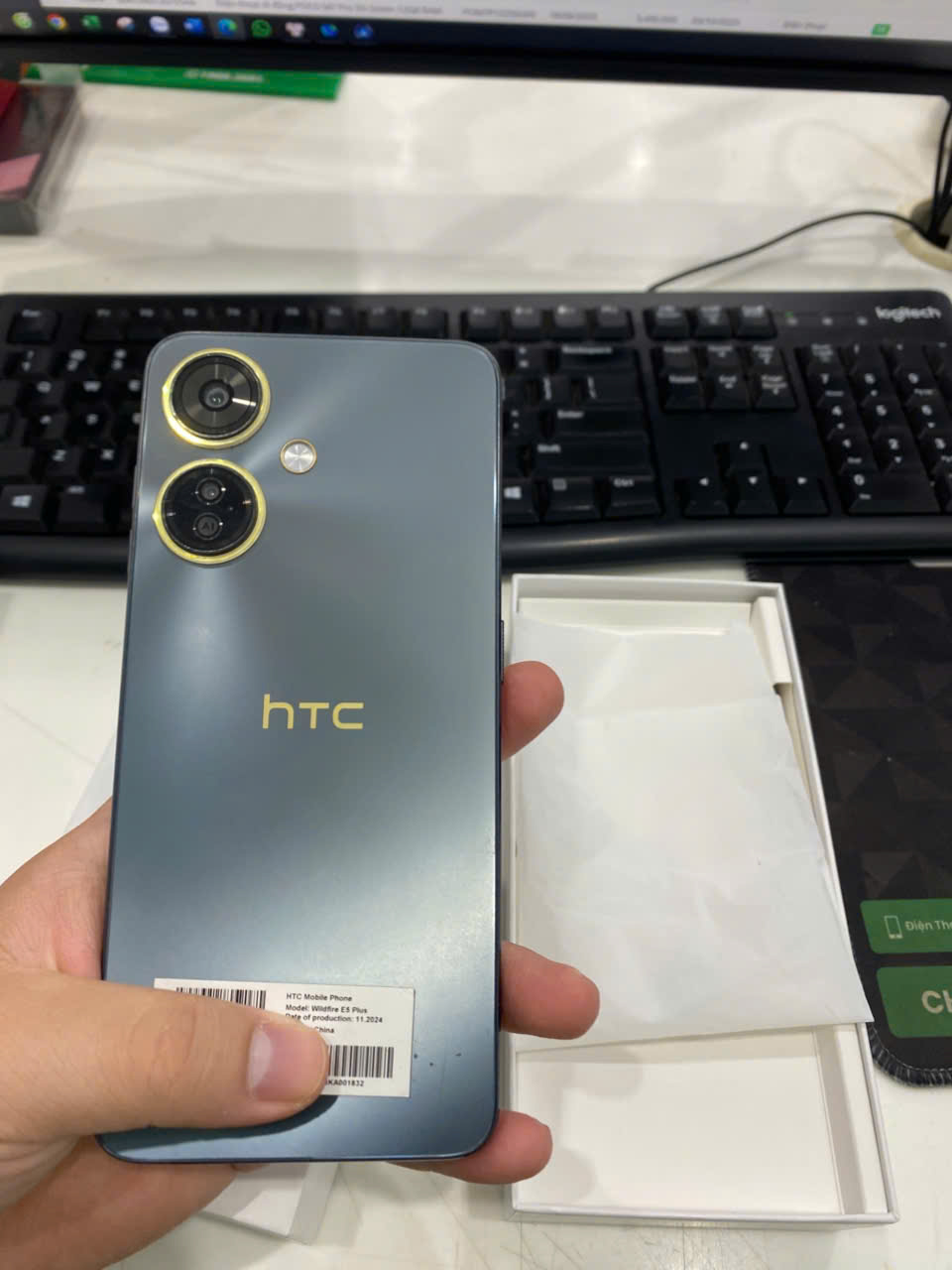 Điện thoại HTC Wildfire E5 Plus (6+6GB/128GB) TBH