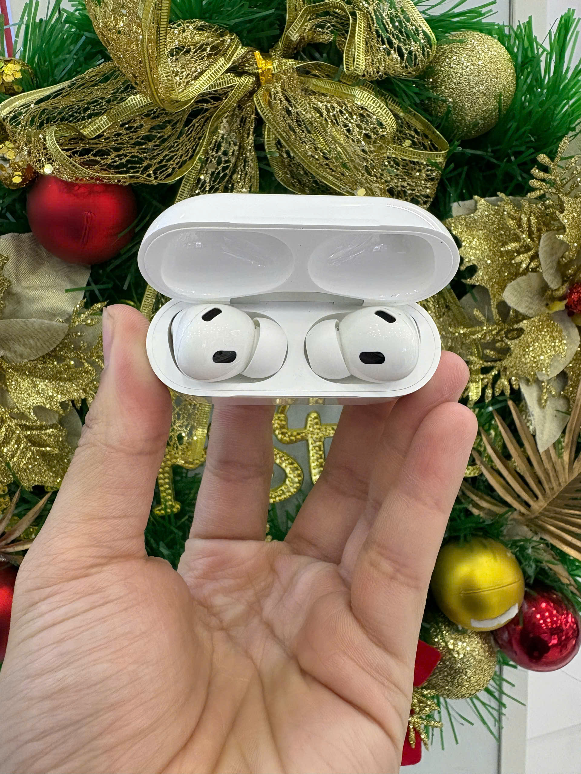 Tai nghe Bluetooth Apple AirPods Pro 2 2023 USB-C TBH