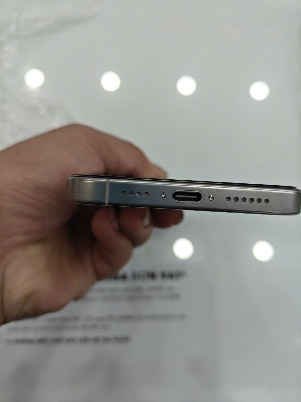 ĐTDĐ Apple iPhone 16 Pro Max 256GB White Titanium