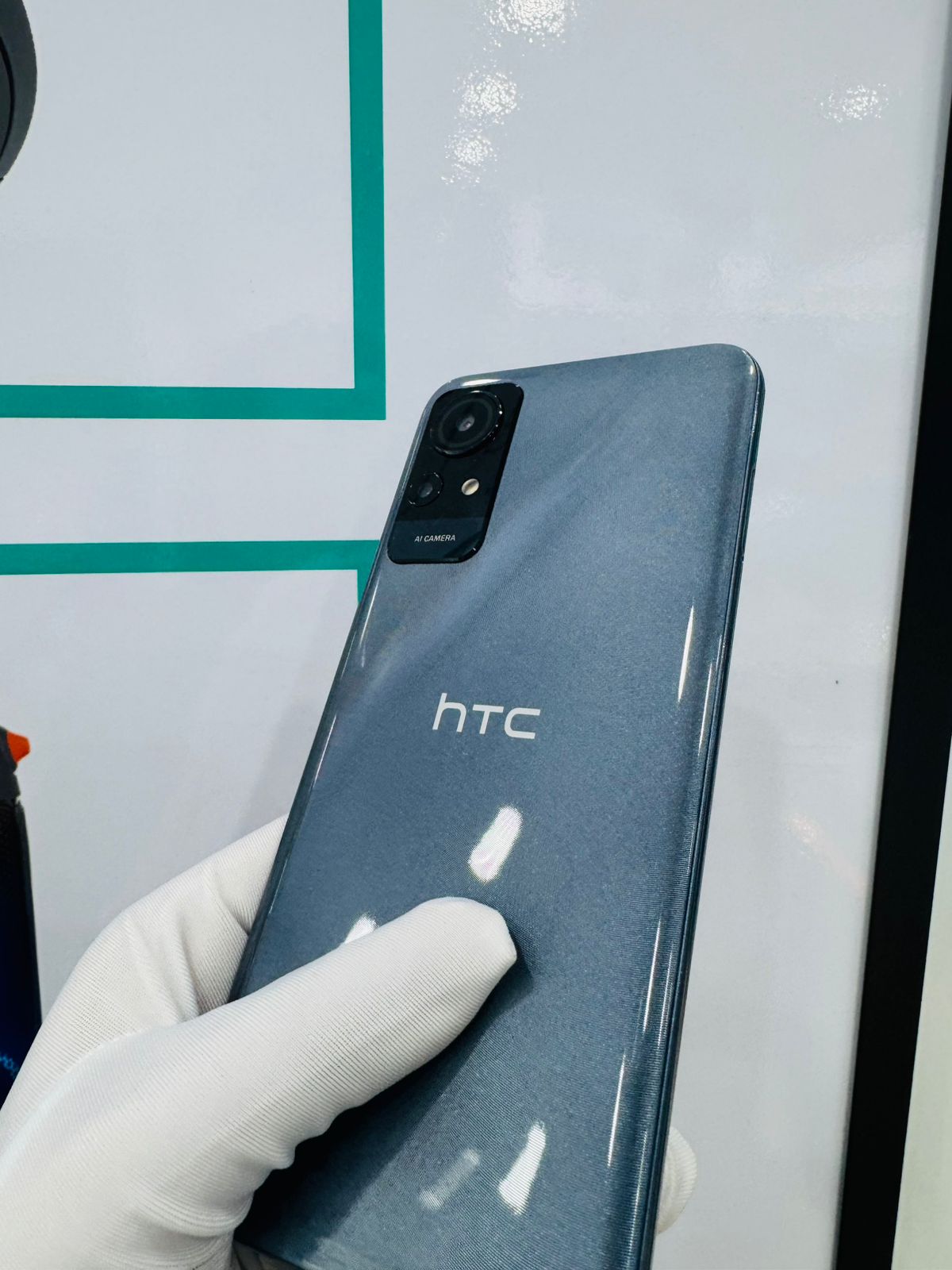 Điện thoại di động HTC Wildfire E3 lite (4GB/64GB)