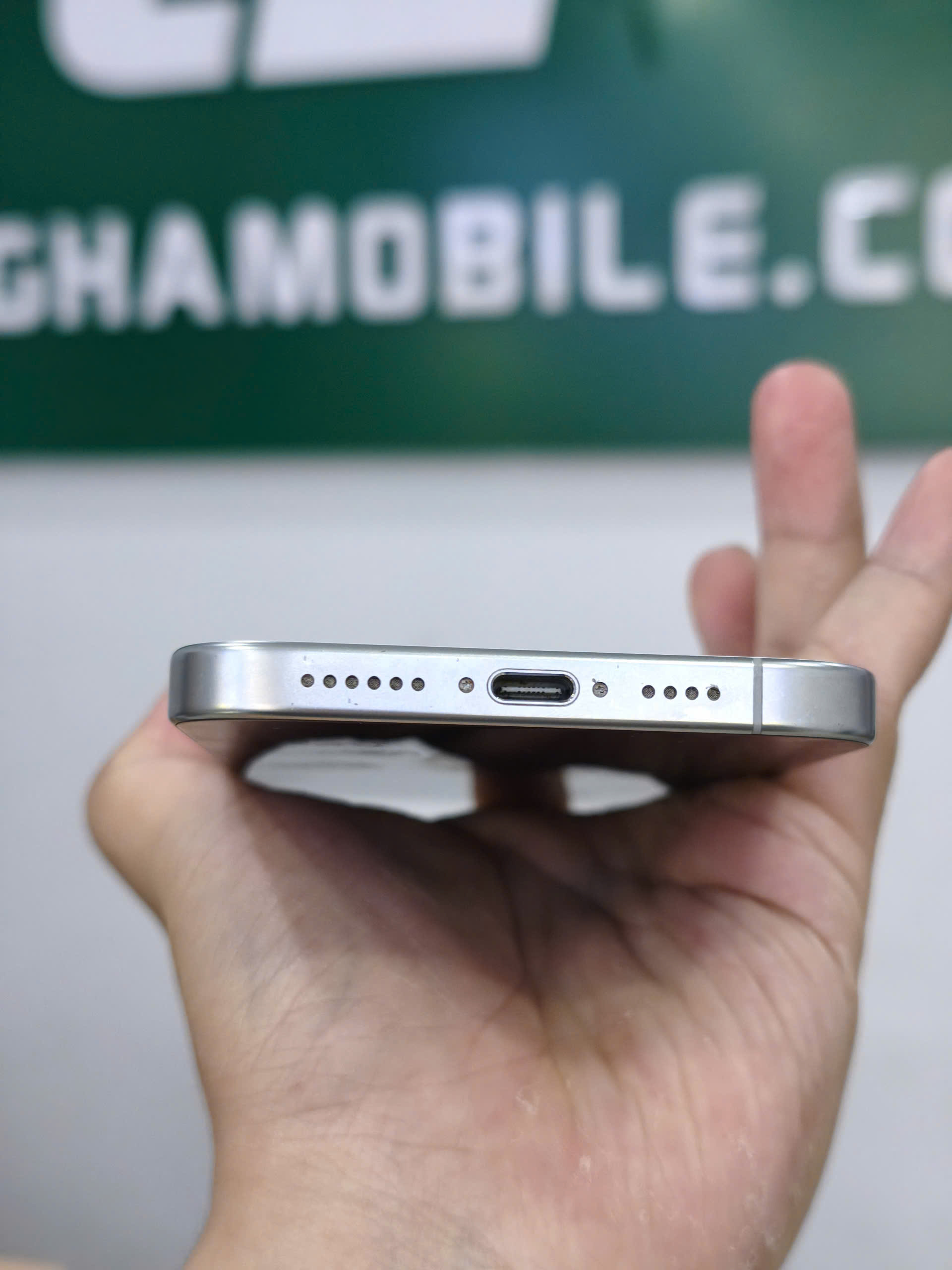 ĐTDĐ Apple iPhone 16 Pro Max 512GB White Titanium_MYX13VN/A - SDMQ1JJJRKX - MYX13VN