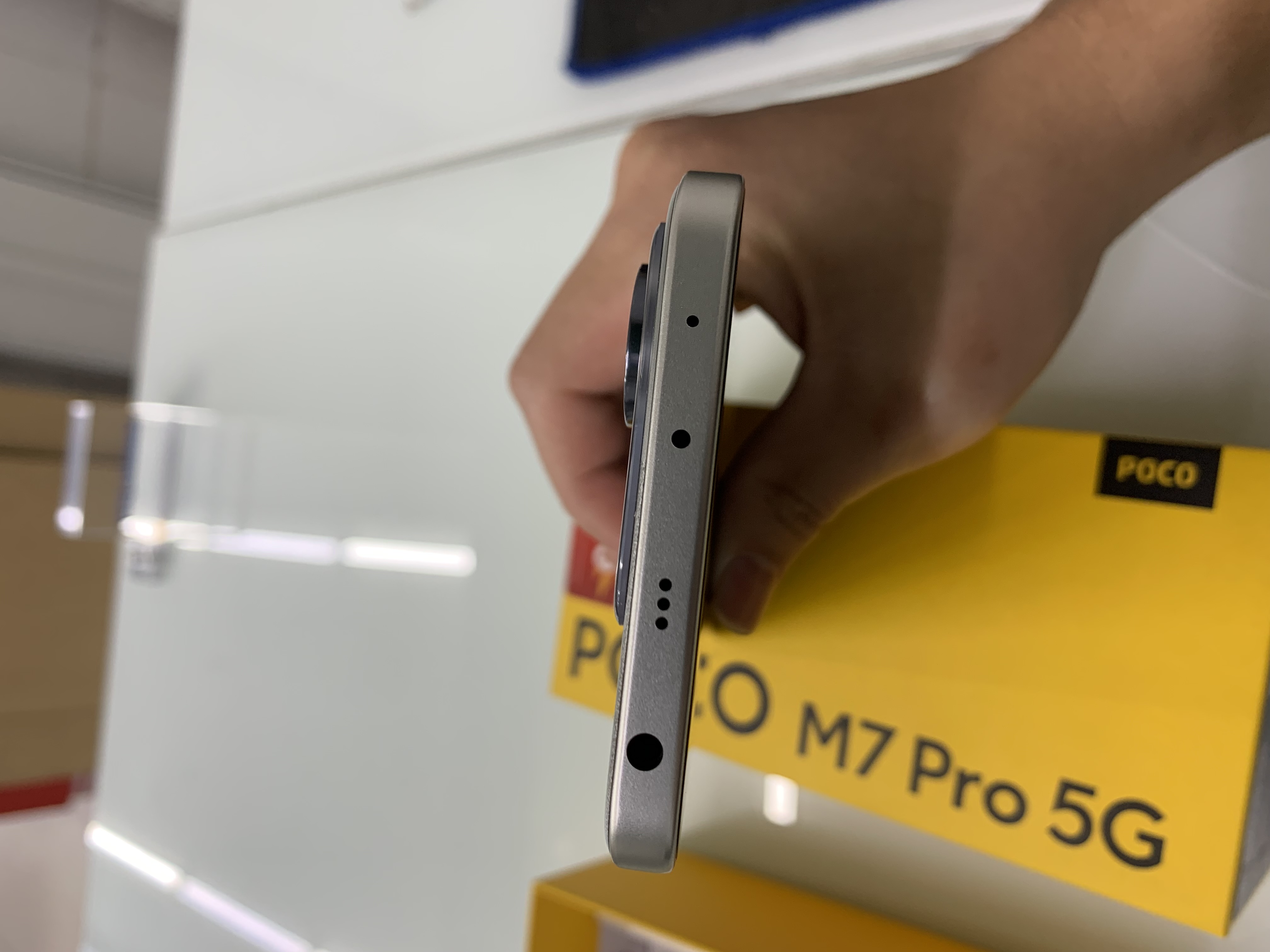 Điện thoại di động POCO M7 Pro 5G Black 12GB RAM 512GB ROM