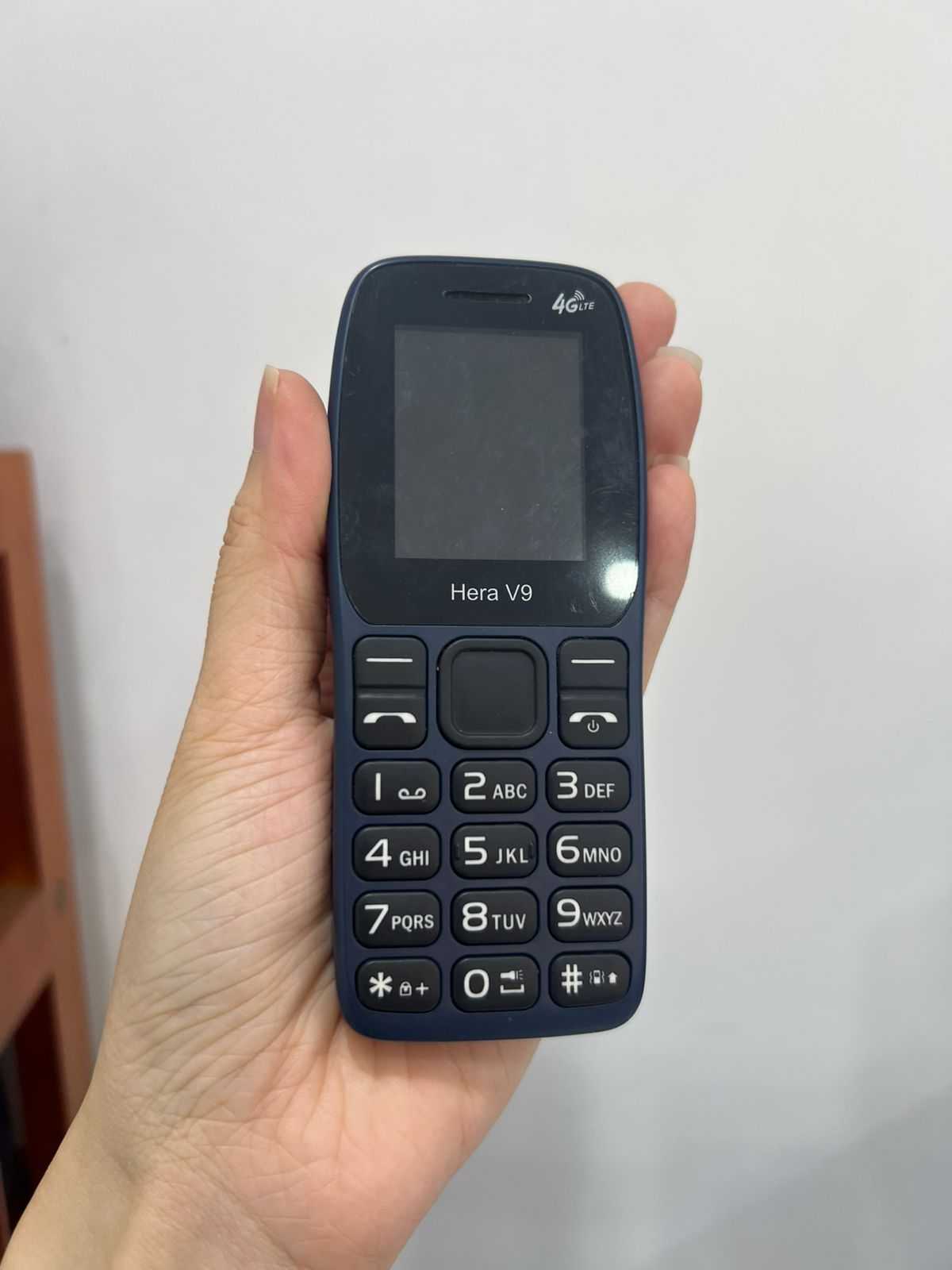 Điện thoại Xphone model Hera V9 màu Xanh đậm (Navy)
