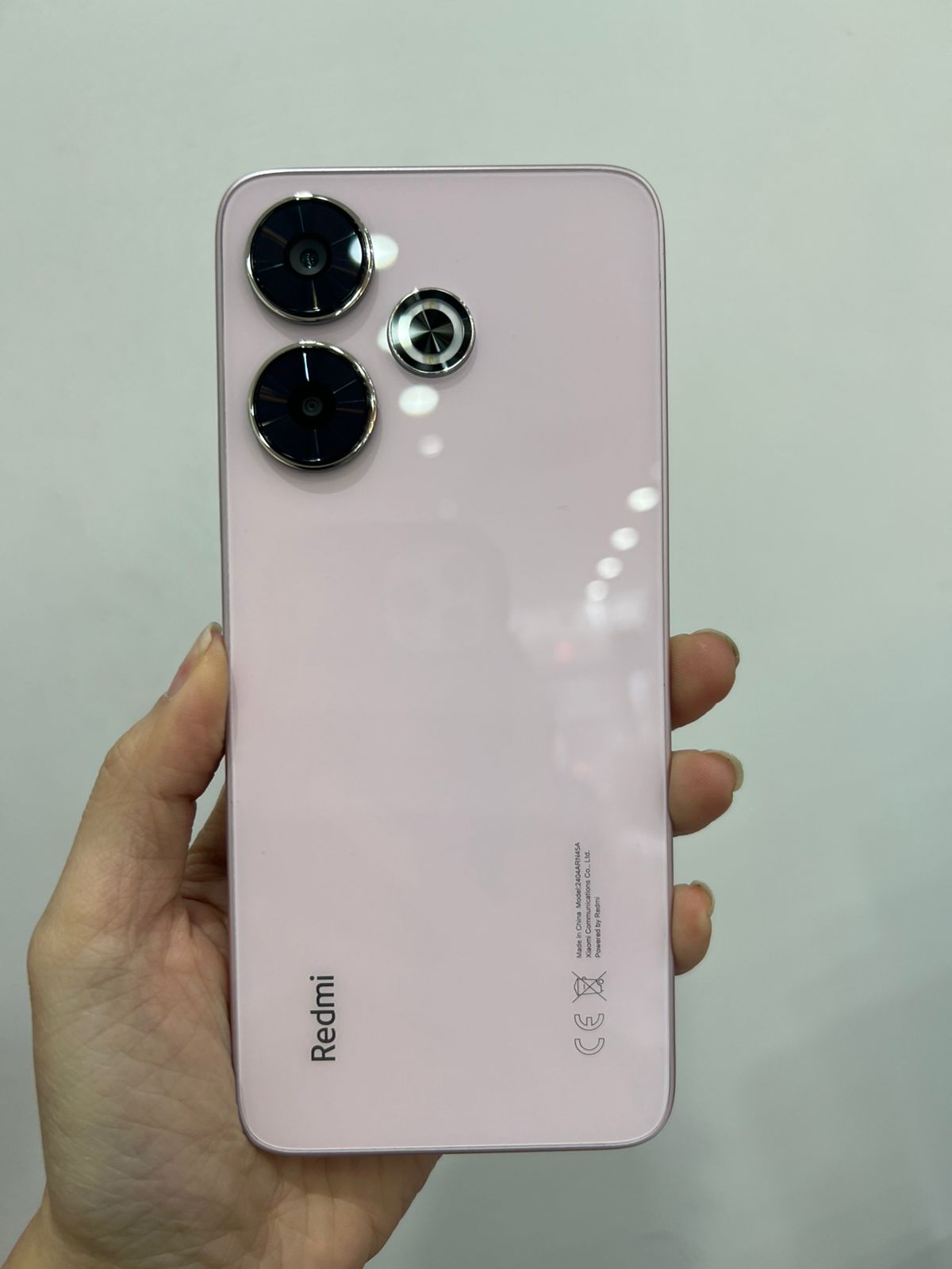 Điện thoại di động Redmi 13 Midnight Black 8GB RAM 128GB ROM 