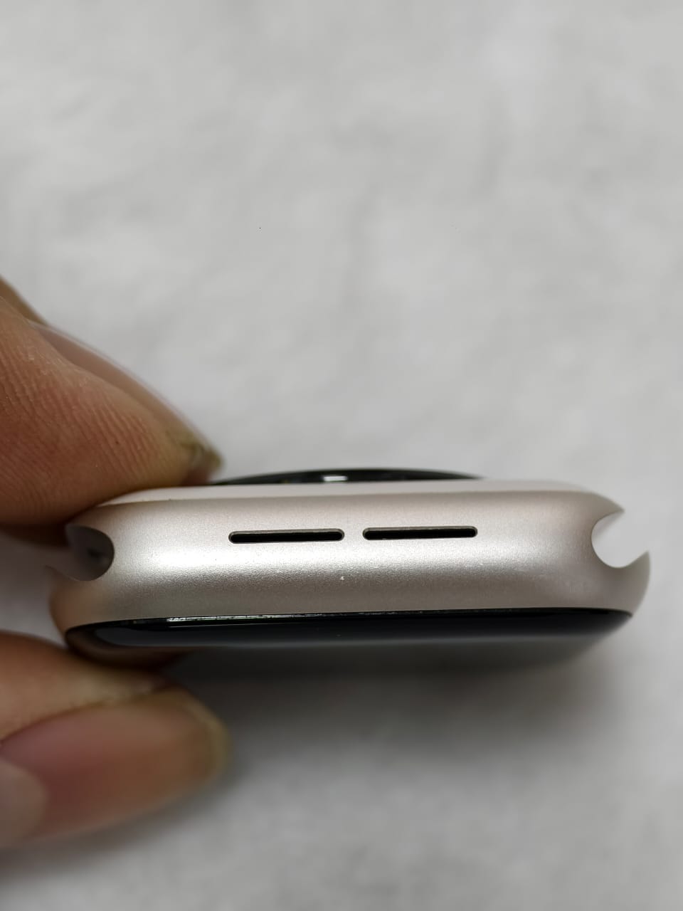 Apple Watch SE 2022 - GPS, 40mm - Vỏ Nhôm Dây Cao Su TBH