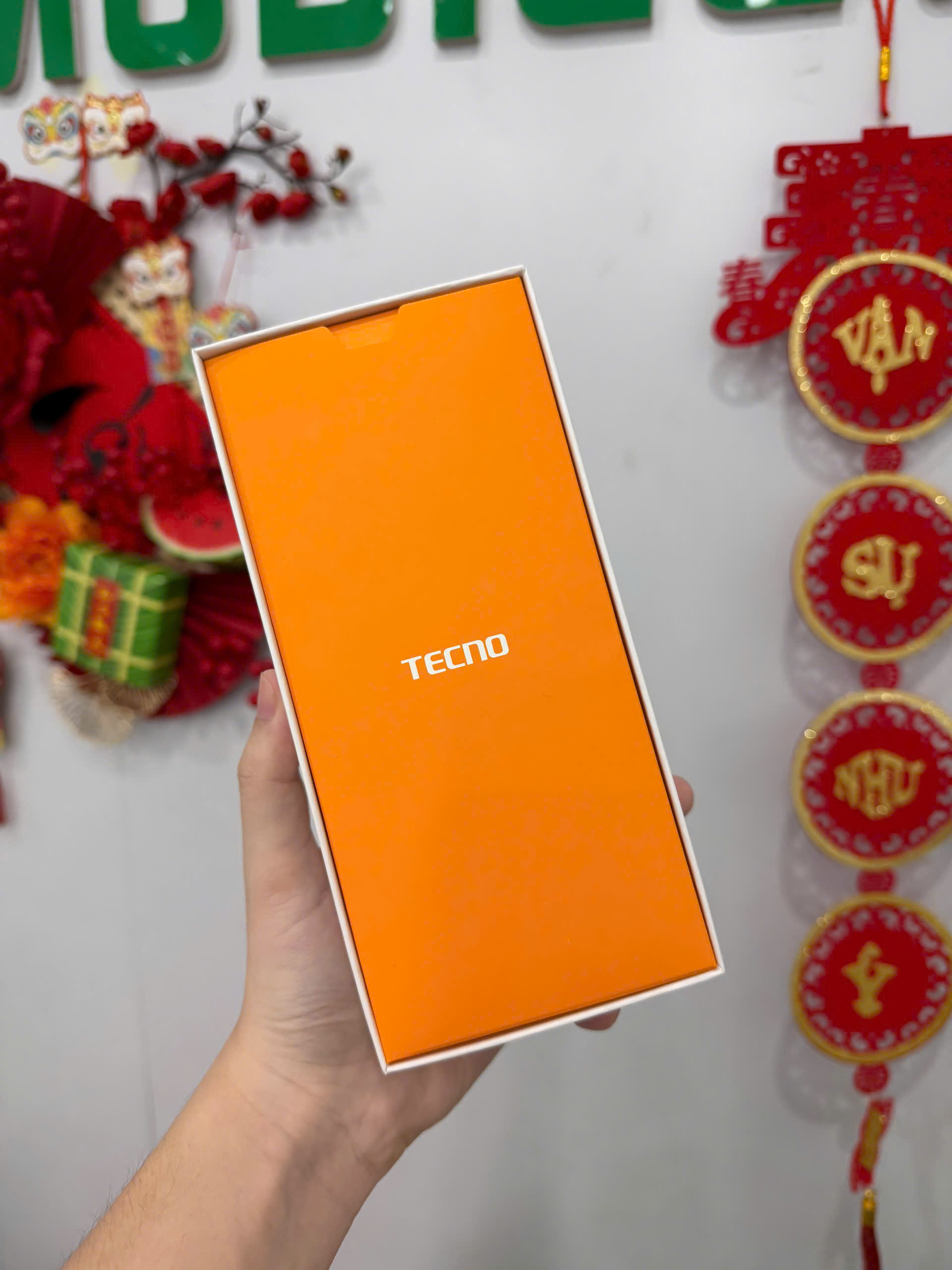 Điện thoại di động Tecno KJ7 (Tecno Spark 20 Pro+) 256+8, màu Vàng Sa Mạc