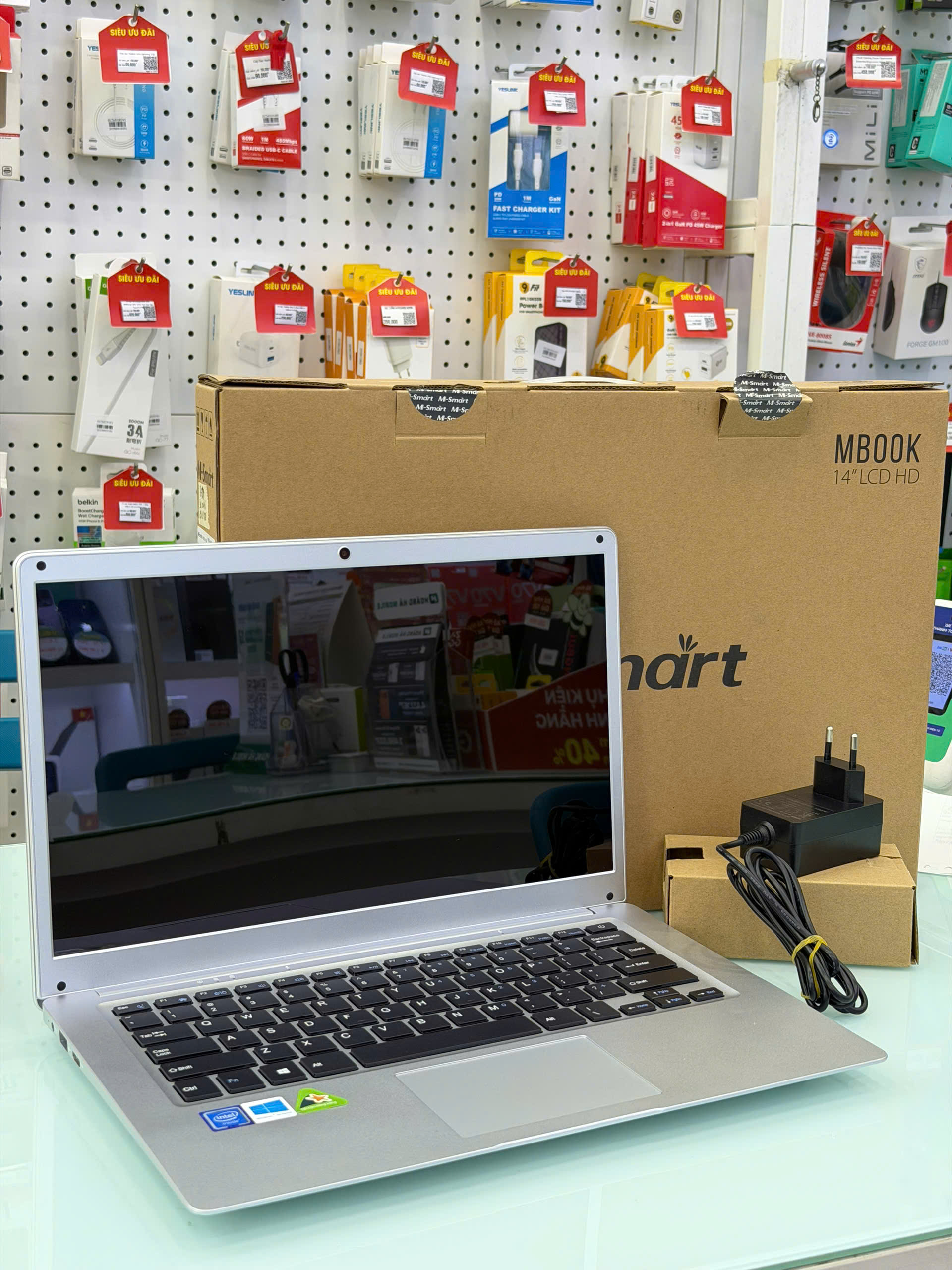 Máy tính xách tay M-SMART MBOOK 1409A -TBH