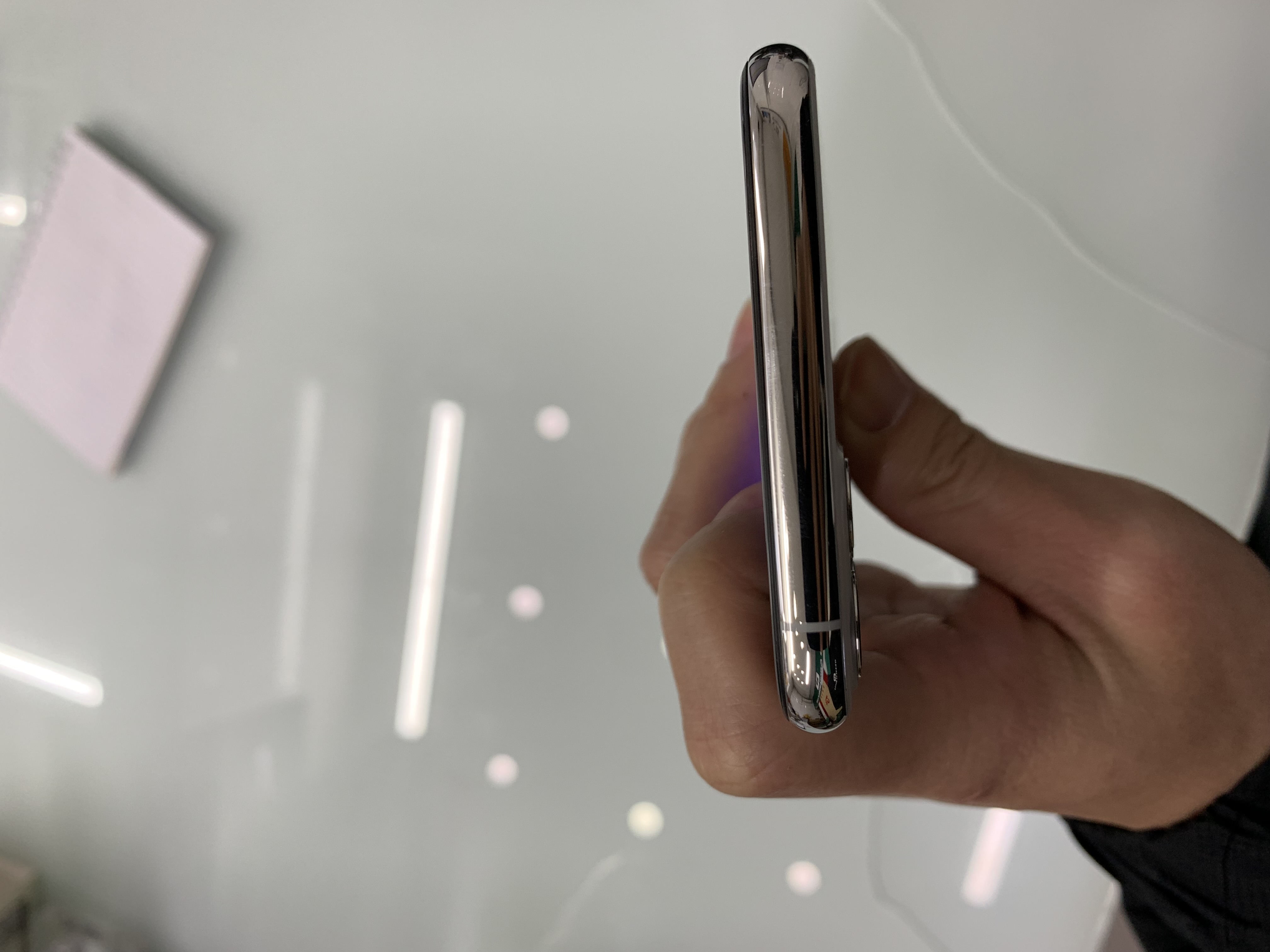 Iphone 11 Pro Max 256GB Cũ - Silver