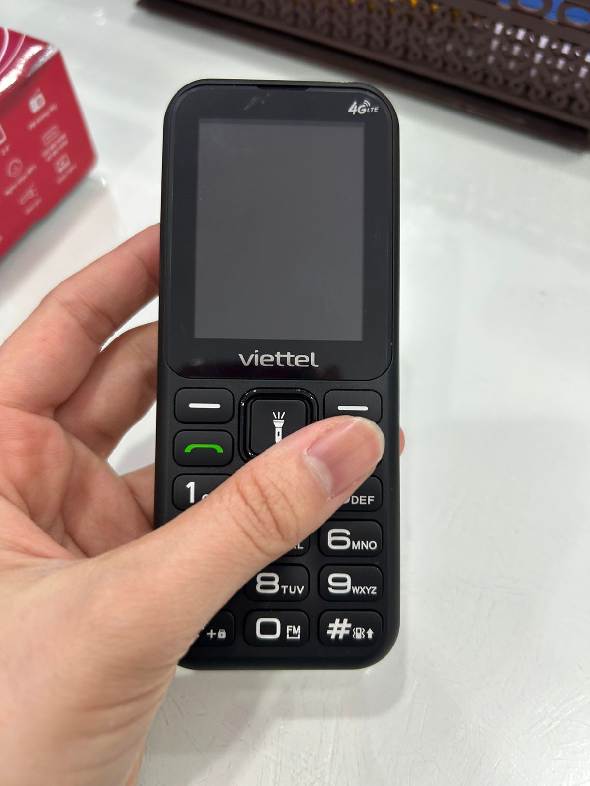 Điện thoại di động Sumo 4G T2 đen (Black)