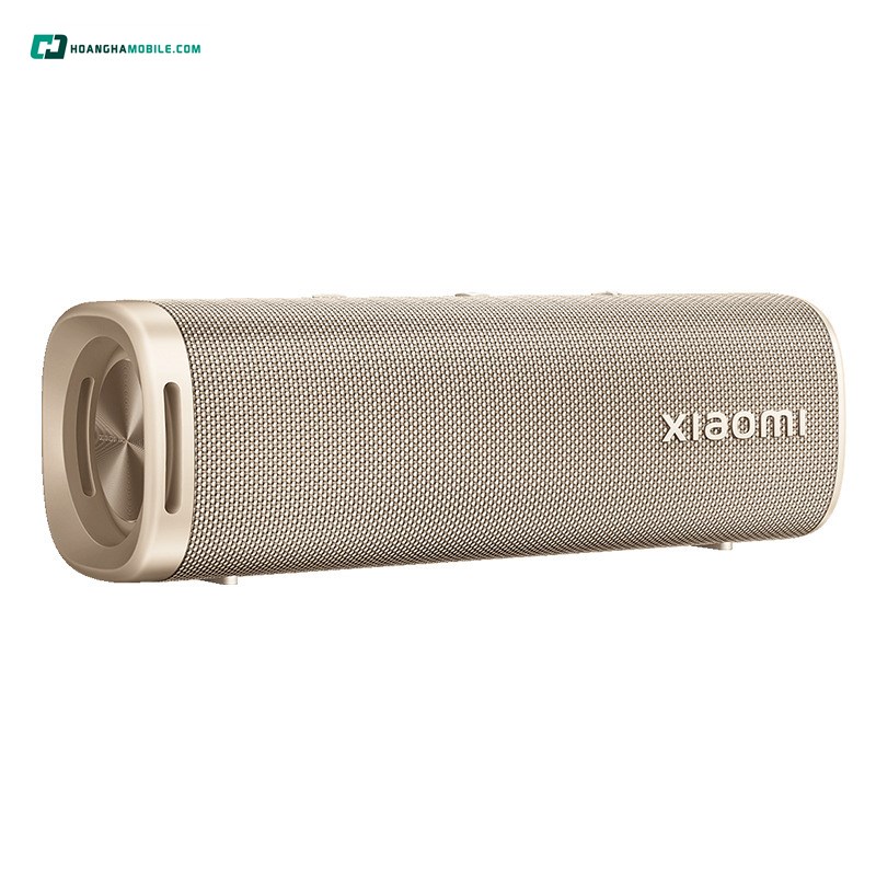 Dung lượng pin 2600mAh của loa Bluetooth Xiaomi Sound Outdoor - Chơi nhạc khoảng 12 giờ ở 50% âm lượng Dung lượng pin 2600mAh của loa Bluetooth Xiaomi Sound Outdoor - Chơi nhạc khoảng 12 giờ ở 50% âm lượng