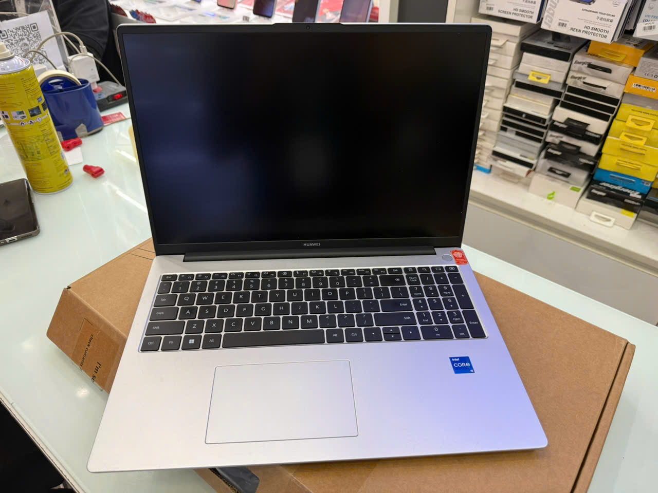 HUAWEI MateBook D 16 (i5-12450H/16GB/512GB) TBH