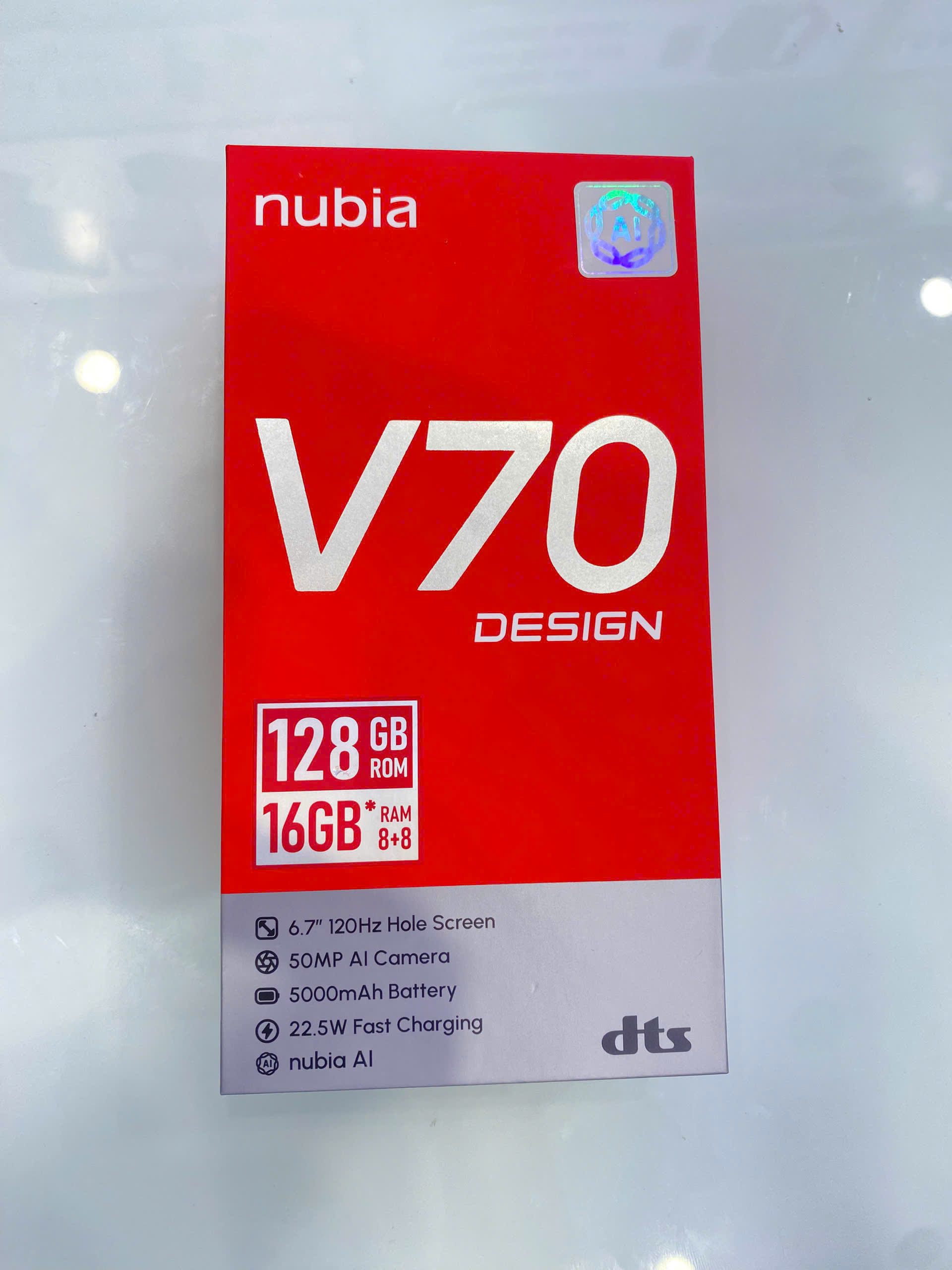 ĐIỆN THOẠI DI ĐỘNG (TEL) NUBIA V70 DESIGN 6.7"/Unisoc T606/8G/128G/50MP+2MP+Al/16MP/5000mAh/XANH LÁ