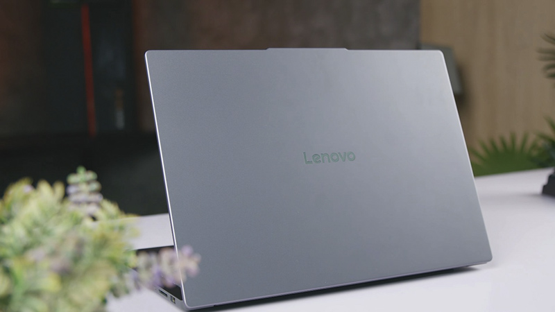 Laptop Lenovo IdeaPad Slim 3.