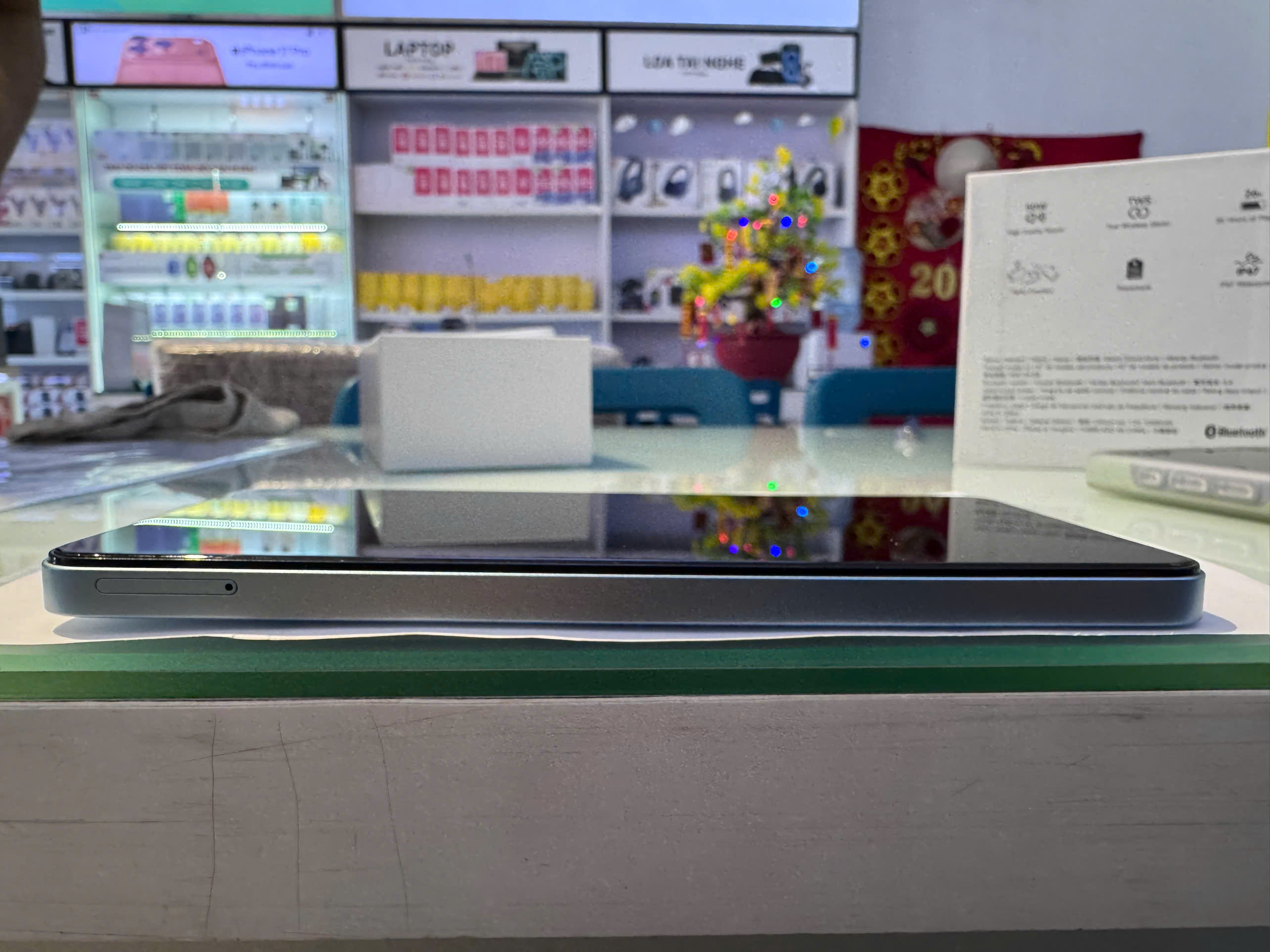 Điện thoại di động OSCAL MODERN 8 (8+8GB/256GB) - màu Xanh da trời (Ripple Blue) - 352596471098948 - OSMD8B