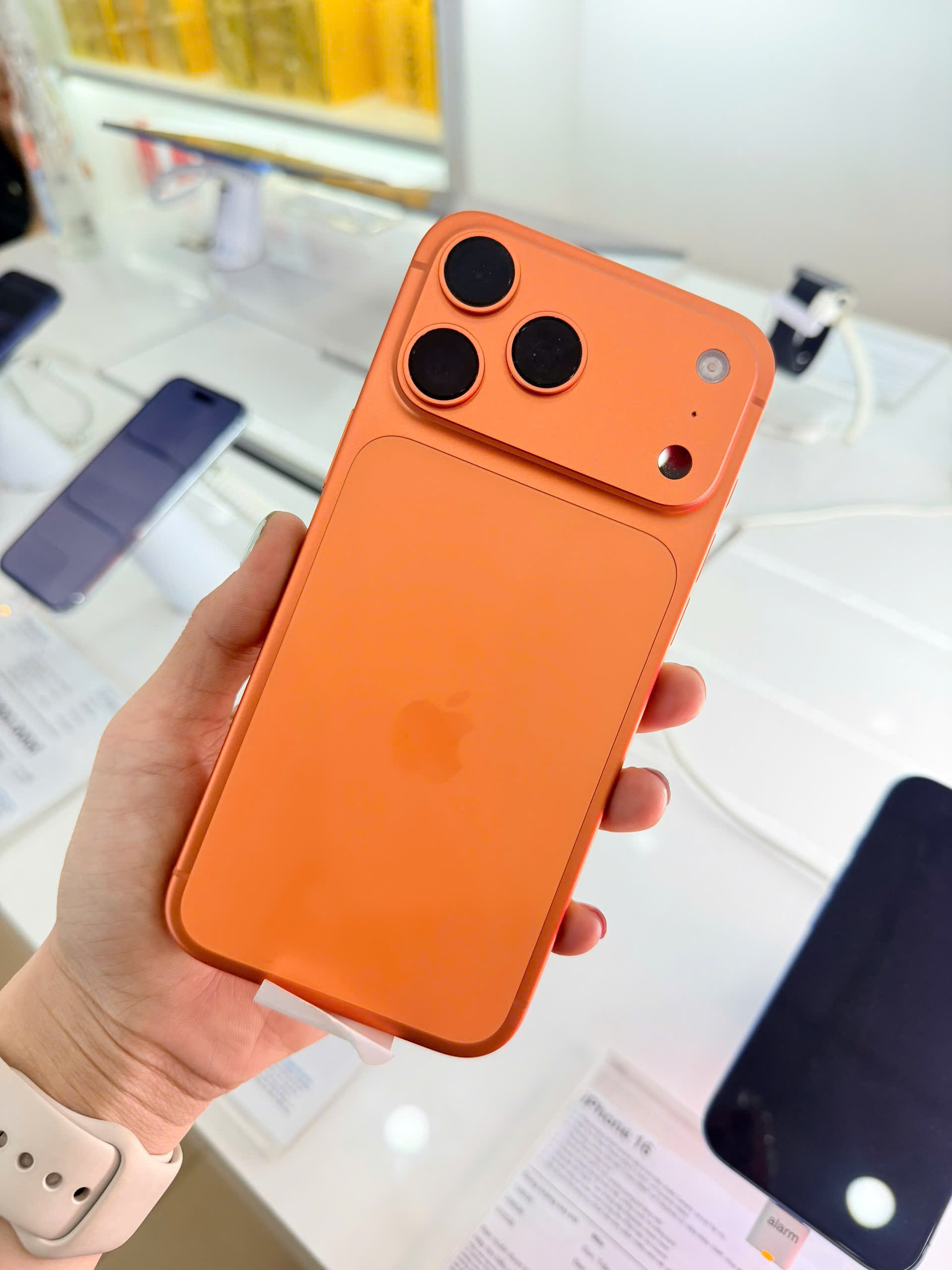ĐTDĐ Apple iPhone 17 Pro Max 512GB Cosmic Orange_MFYT4ZP/A