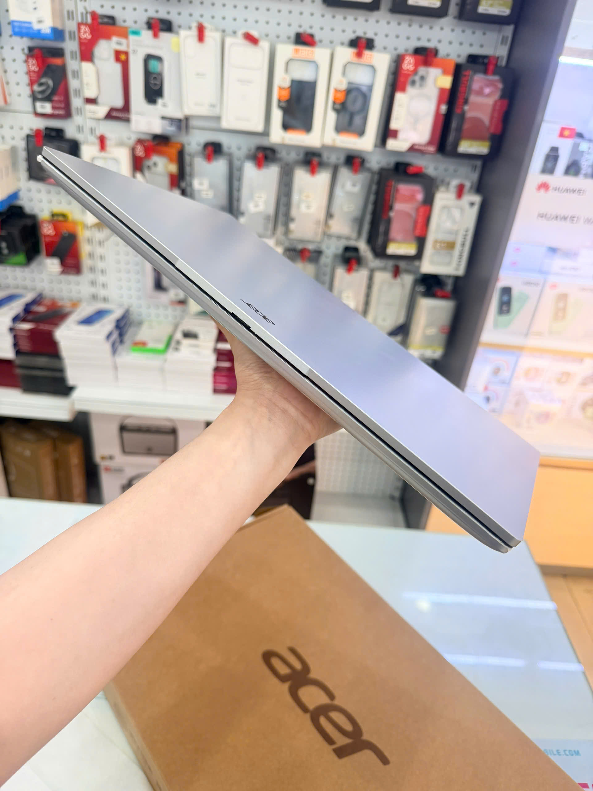 Máy tính xách tay Acer N24B4 (AL15-41P-R3U5) (R7-5700U; 16GB; 512GB SSD; UMA; 15.6" FHD; Win11; Bạc; NX.J53SV.001) - NXJ53SV0015