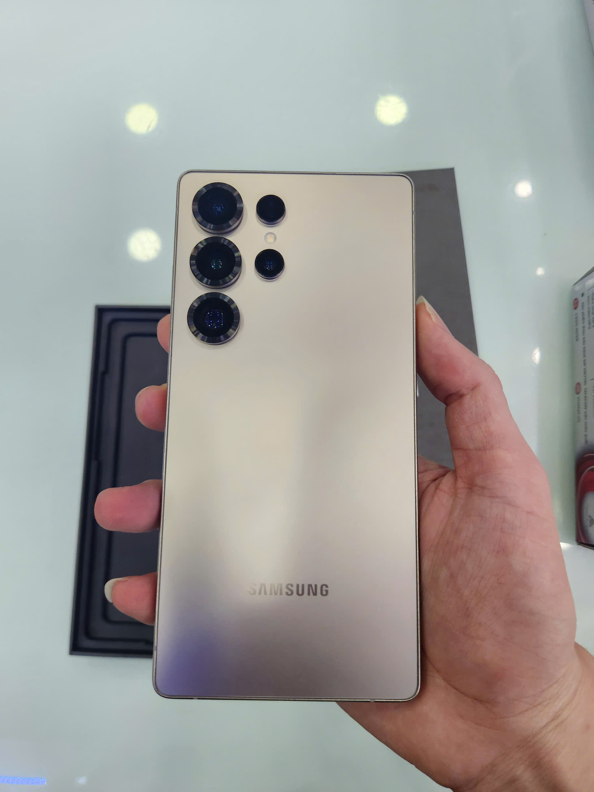 Samsung Galaxy S25 Ultra - 12GB/256GB TBH