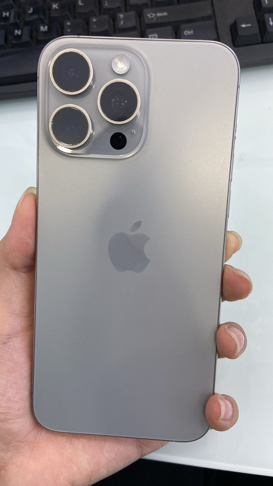 ĐTDĐ Apple iPhone 15 Pro Max 256GB Natural Titanium_MU793VN/A - J56HJPQ97K - MU793VN