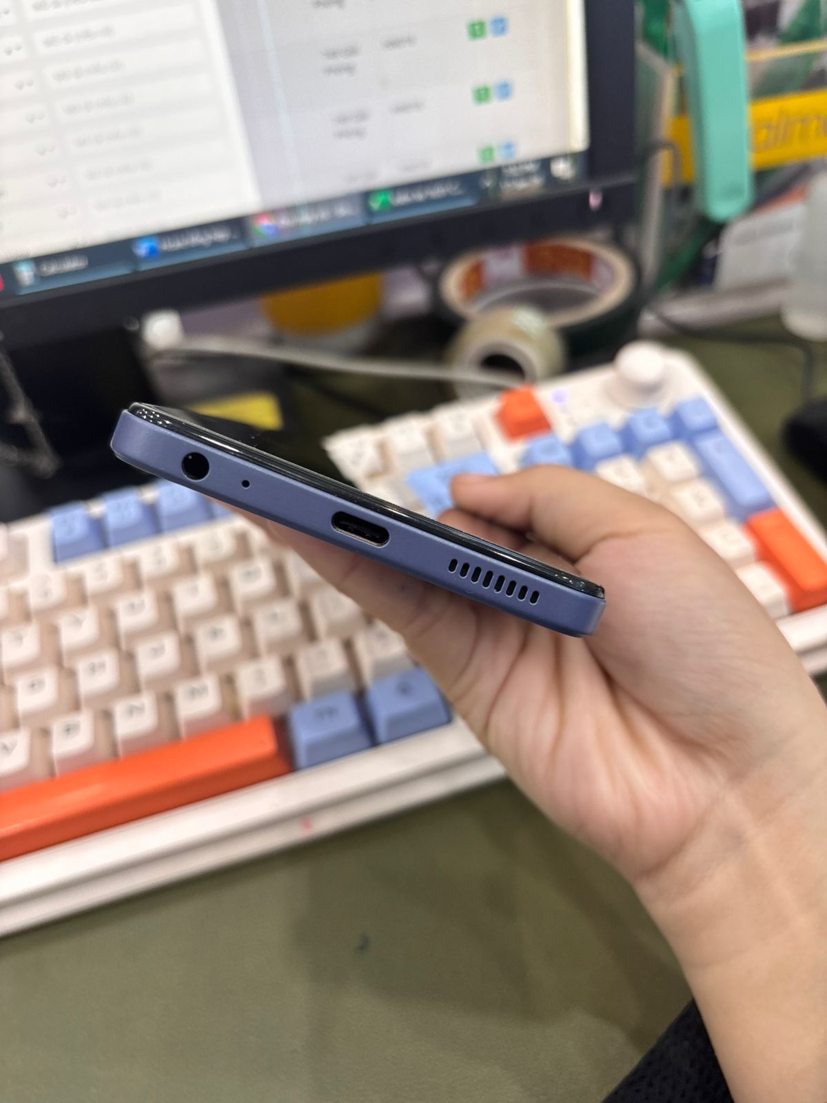 IỆN THOẠI DI ĐỘNG (TEL) NUBIA V70 MAX 6.9"/Unisoc T606/6G/128G/50MP+2MP+Al/8MP/6000mAh/XÁM