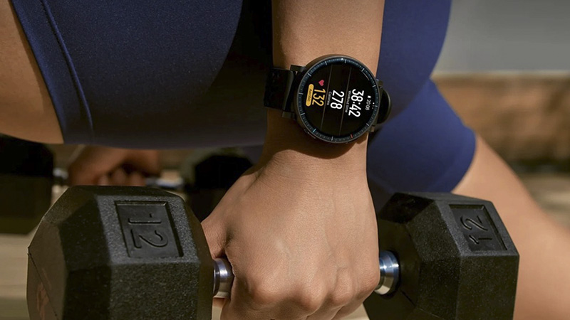 Đa dạng tính năng hỗ trợ thể thao tập luyện.