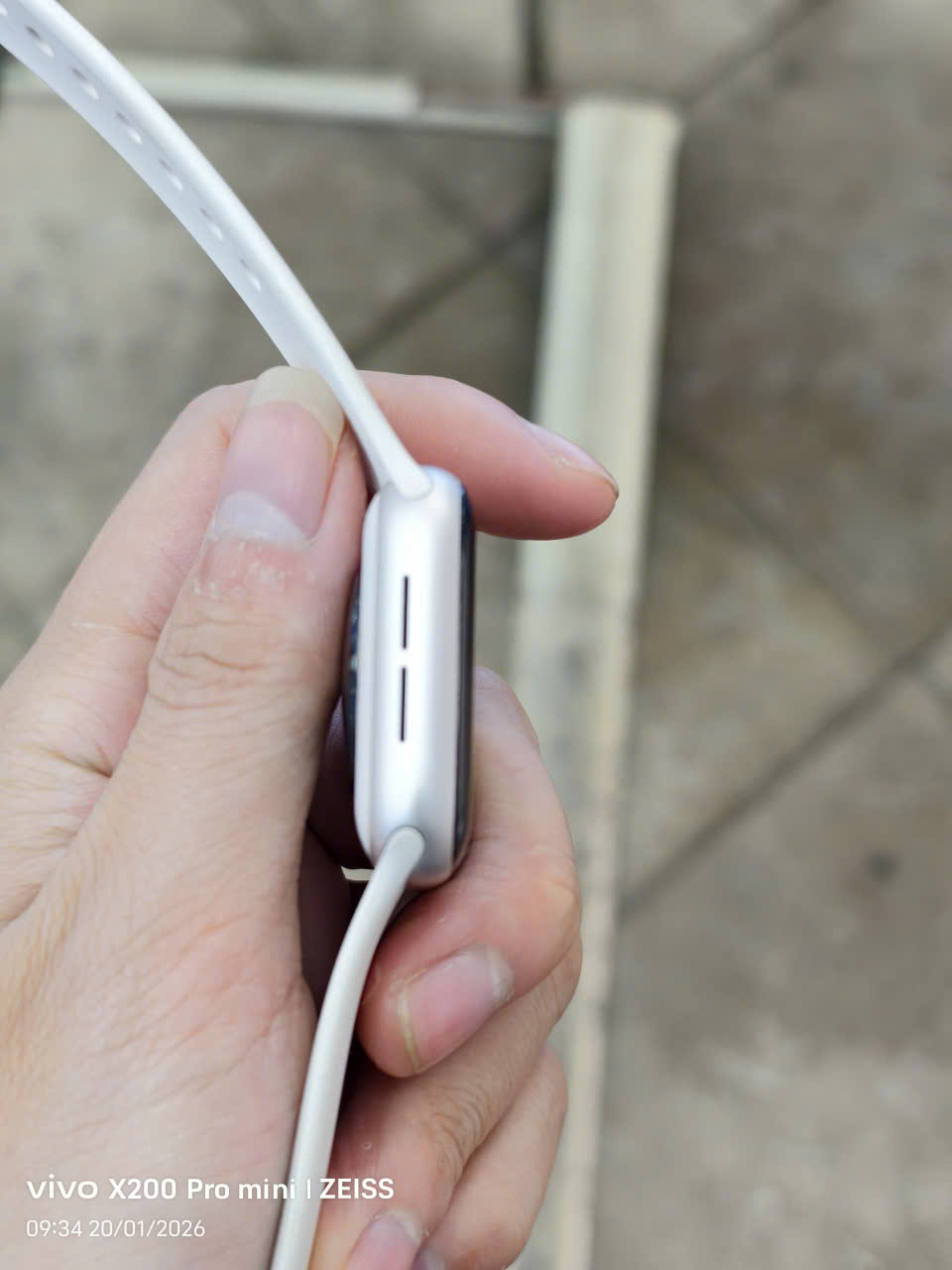 Apple Watch SE 2023 GPS 40mm Starlight Aluminium Cũ