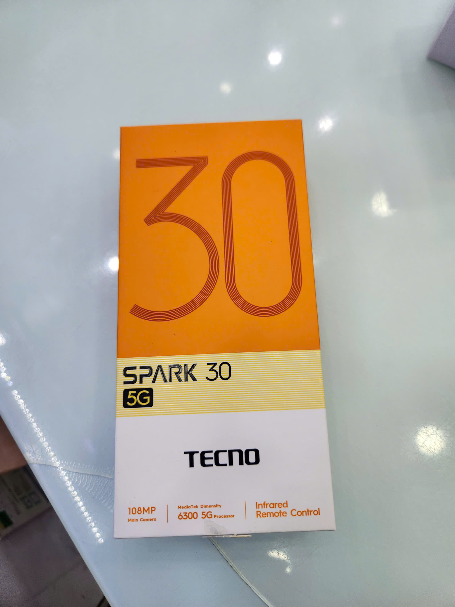 Điện thoại TECNO Spark 30 5G (6+6GB/128GB) TBH