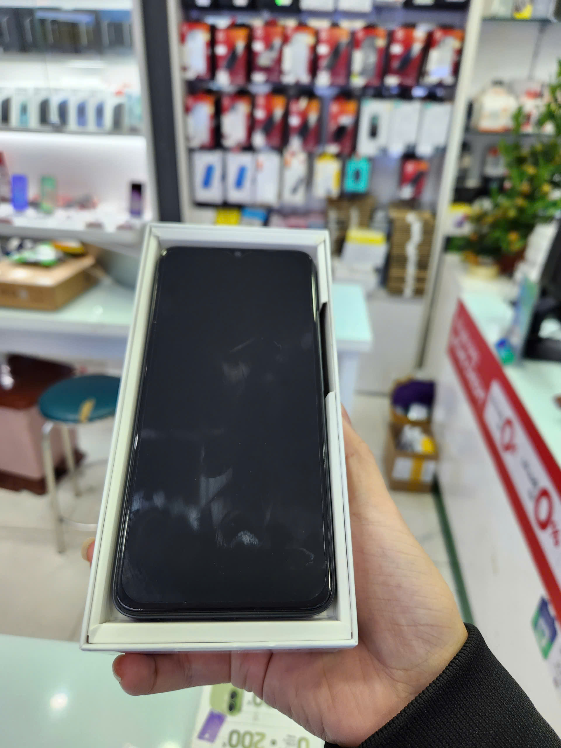 Điện thoại di động TCL 503 3GB/64GB TBH