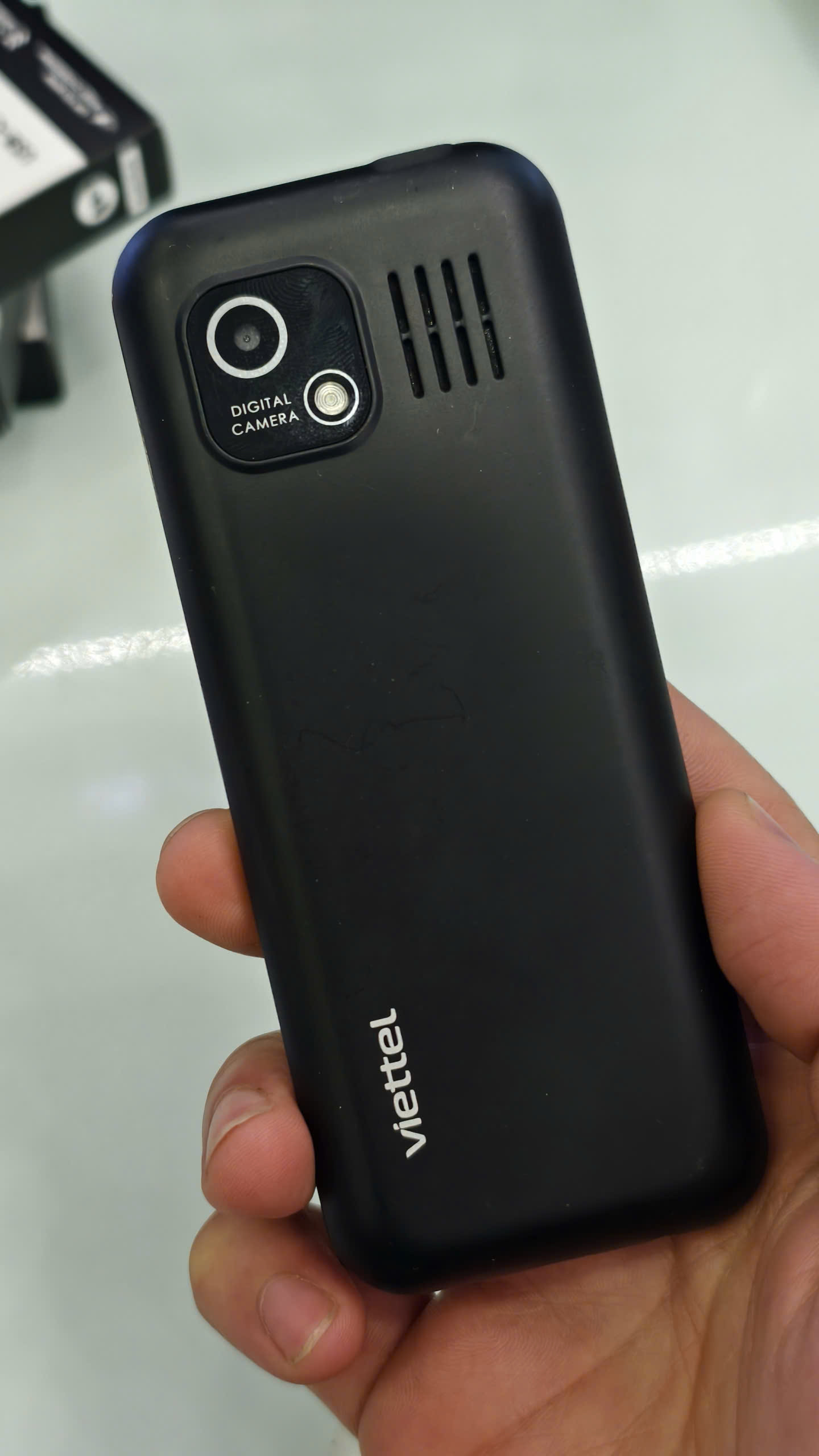 Điện thoại Viettel T2 - 4G (DÙNG MỌI LOẠI SIM) TBH