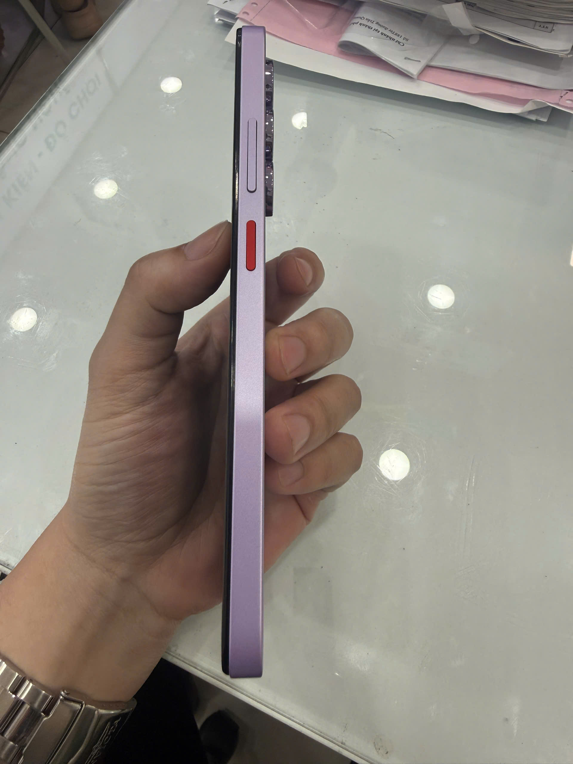 ĐIỆN THOẠI DI ĐỘNG (TEL) NUBIA V80 MAX 6.9"/Unisoc T7250/8G/128G/50MP+2MP+Al/16MP/6000mAh/(Z2577)/TÍM MỘNG ẢO(6902176164507)