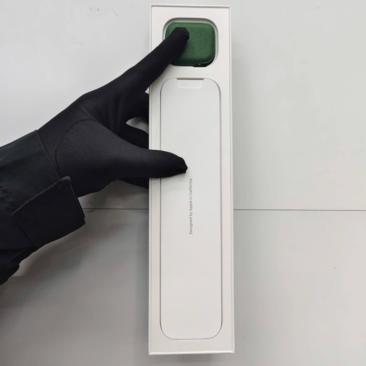 Apple Watch Series 7 GPS + Cellular, 41mm Green Aluminium Case with Clover Sport Band - Regular, MKHT3VN/A - SYW36VK2RWW - MKHT3