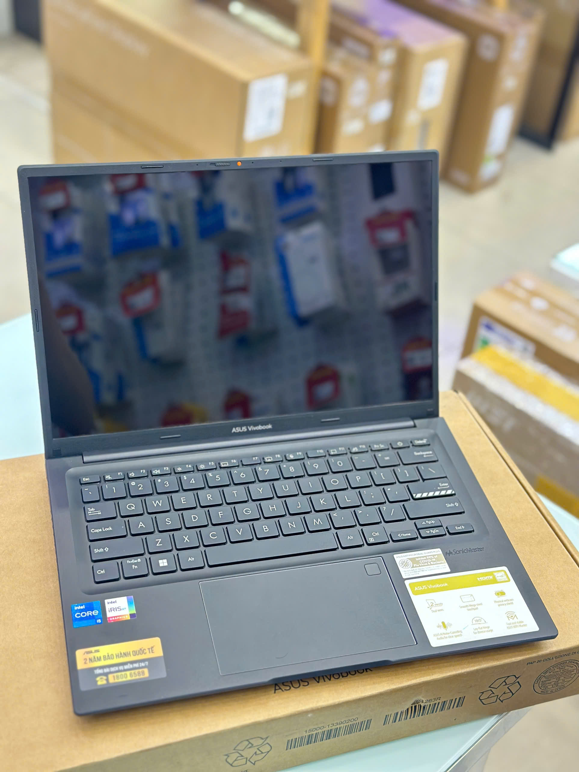 Máy tính xách tay Asus A1405V i5-13500H/16GB/512GB SSD/UMA/14" 2.8K OLED/ax+BT/FP/Win 11 Home/Đen (Black)/2YW_A1405VA-KM2