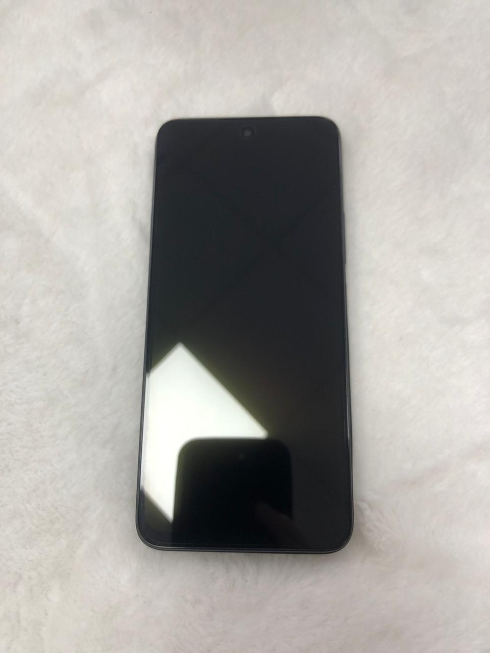 Điện thoại di động Redmi 13 Midnight Black 6GB RAM 128GB ROM