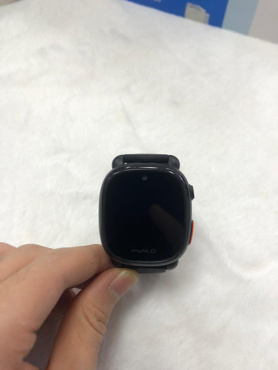 Điện thoại thông minh đeo tay trẻ em myALO Kidsphone K64, màu đen