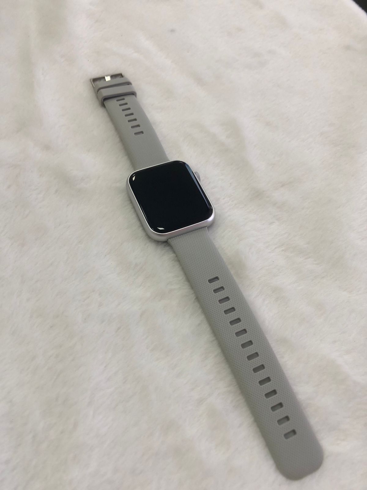 Đồng hồ thông minh NovaDeli – dây silicone (màu bạc)