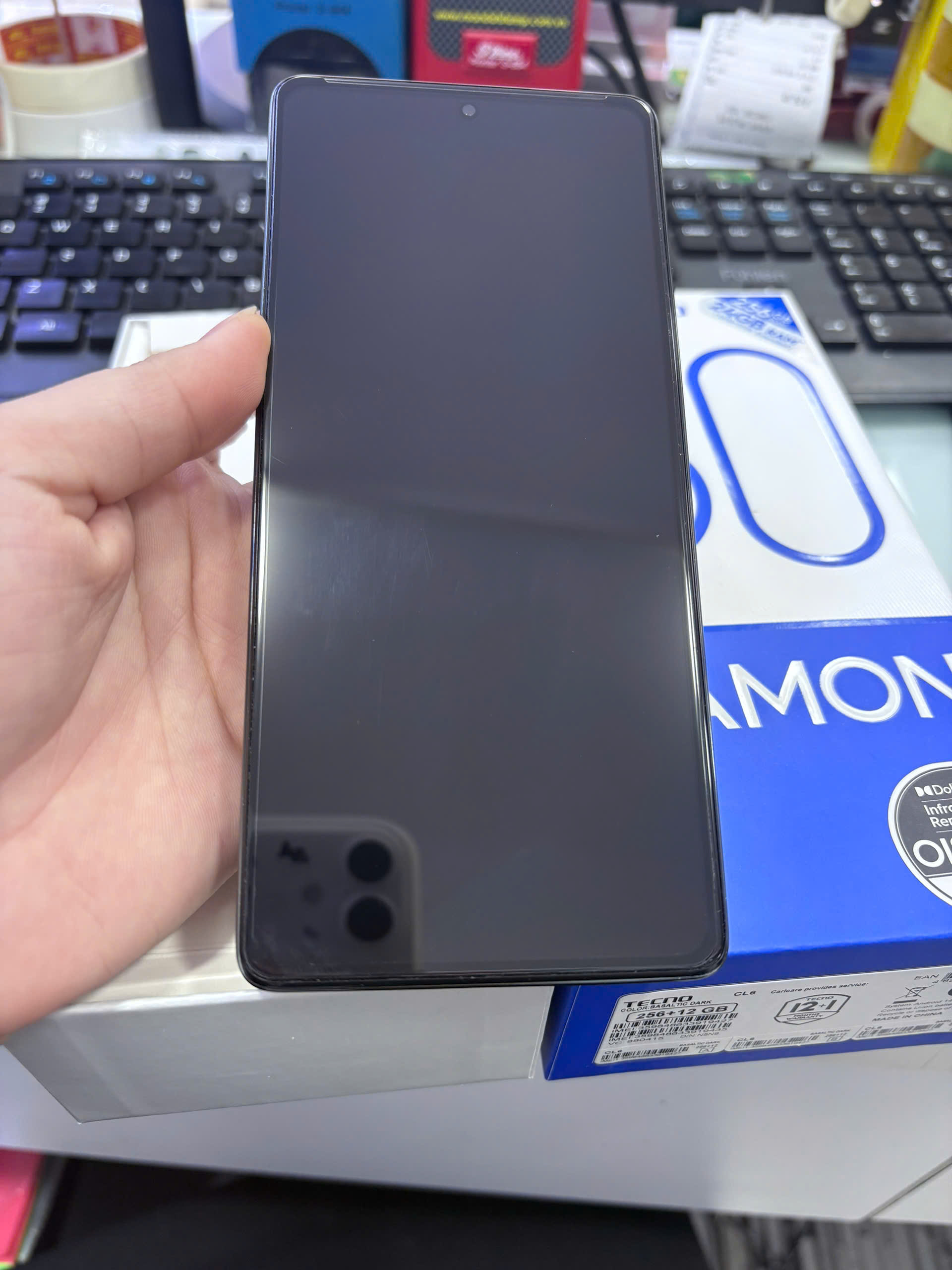 Điện thoại di động TECNO CL6 (Tecno Camon 30) 256+12, màu Đen Trời Đêm - 359848633919427 - CL625612BDARK- TBH