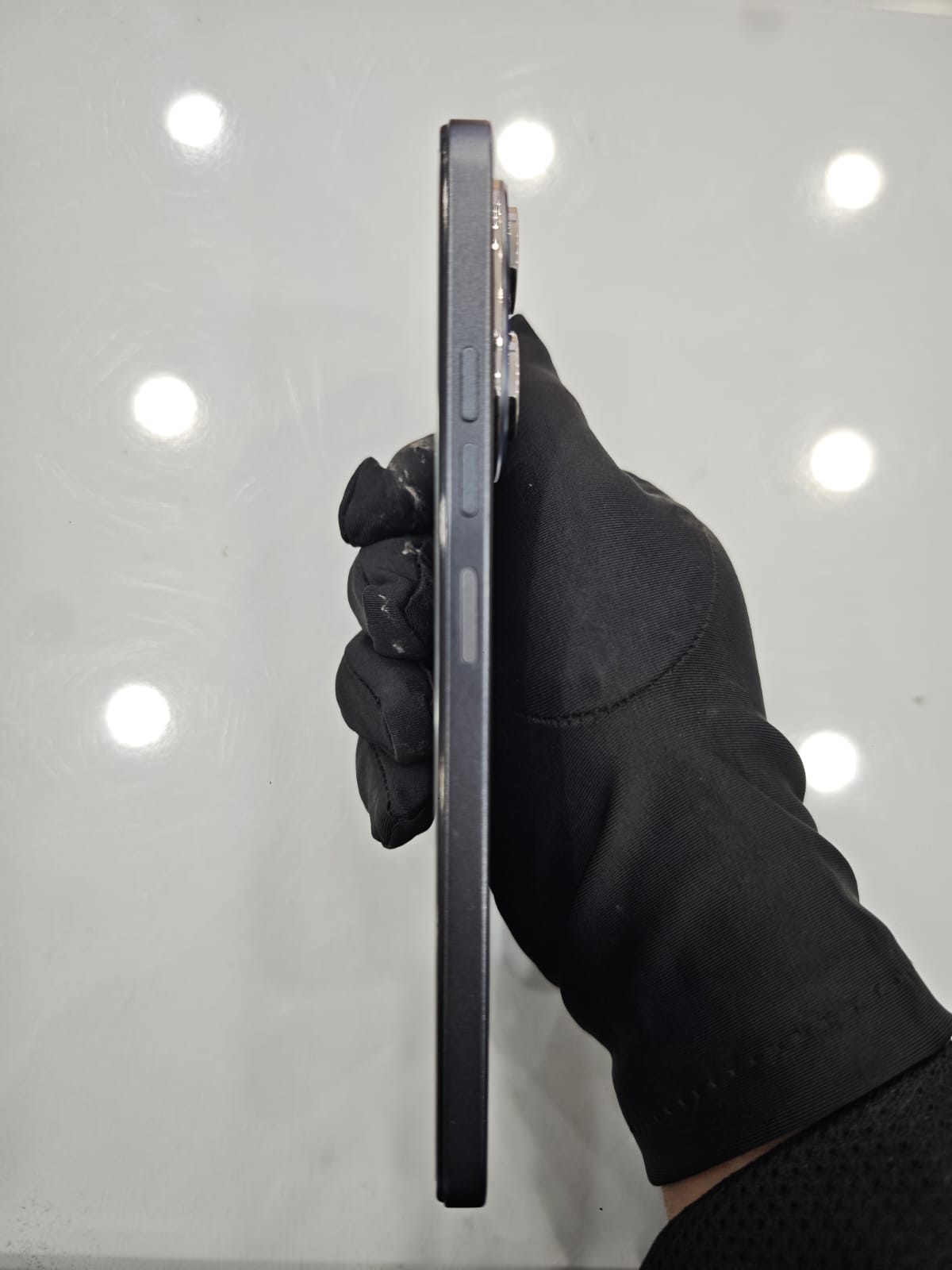 Điện thoại di động Tecno KL8 (Tecno Spark 30 5G) 128+6, TN