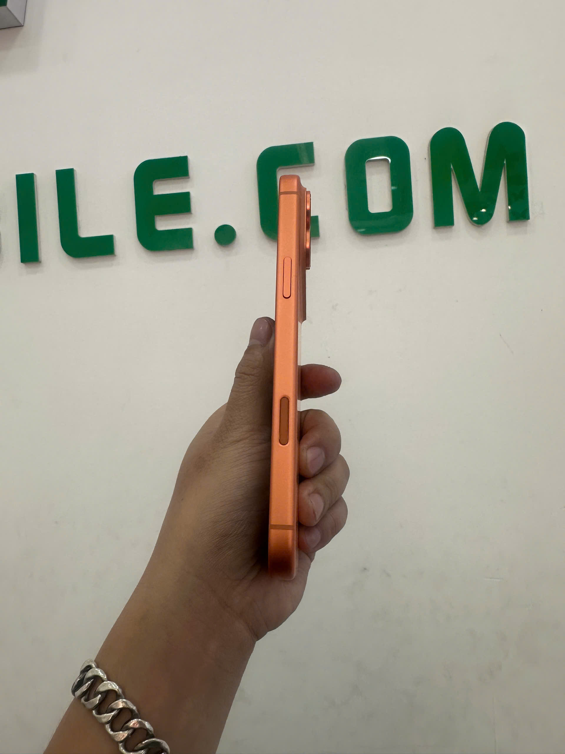 ĐTDĐ Apple iPhone 17 Pro Max 256GB Cosmic Orange_MFYN4ZP/A - SH24LJ4DD6L - MFYN4ZP