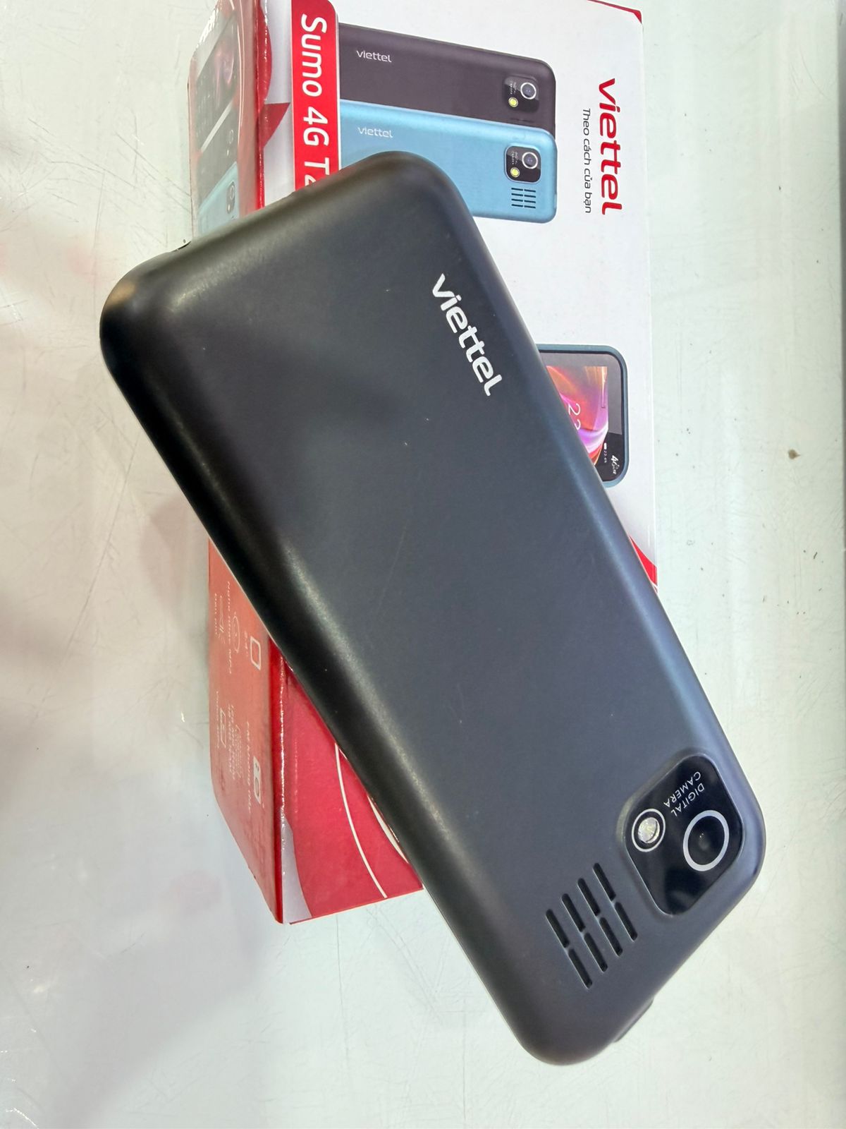 Điện thoại di động Sumo 4G T2 đen (Black)