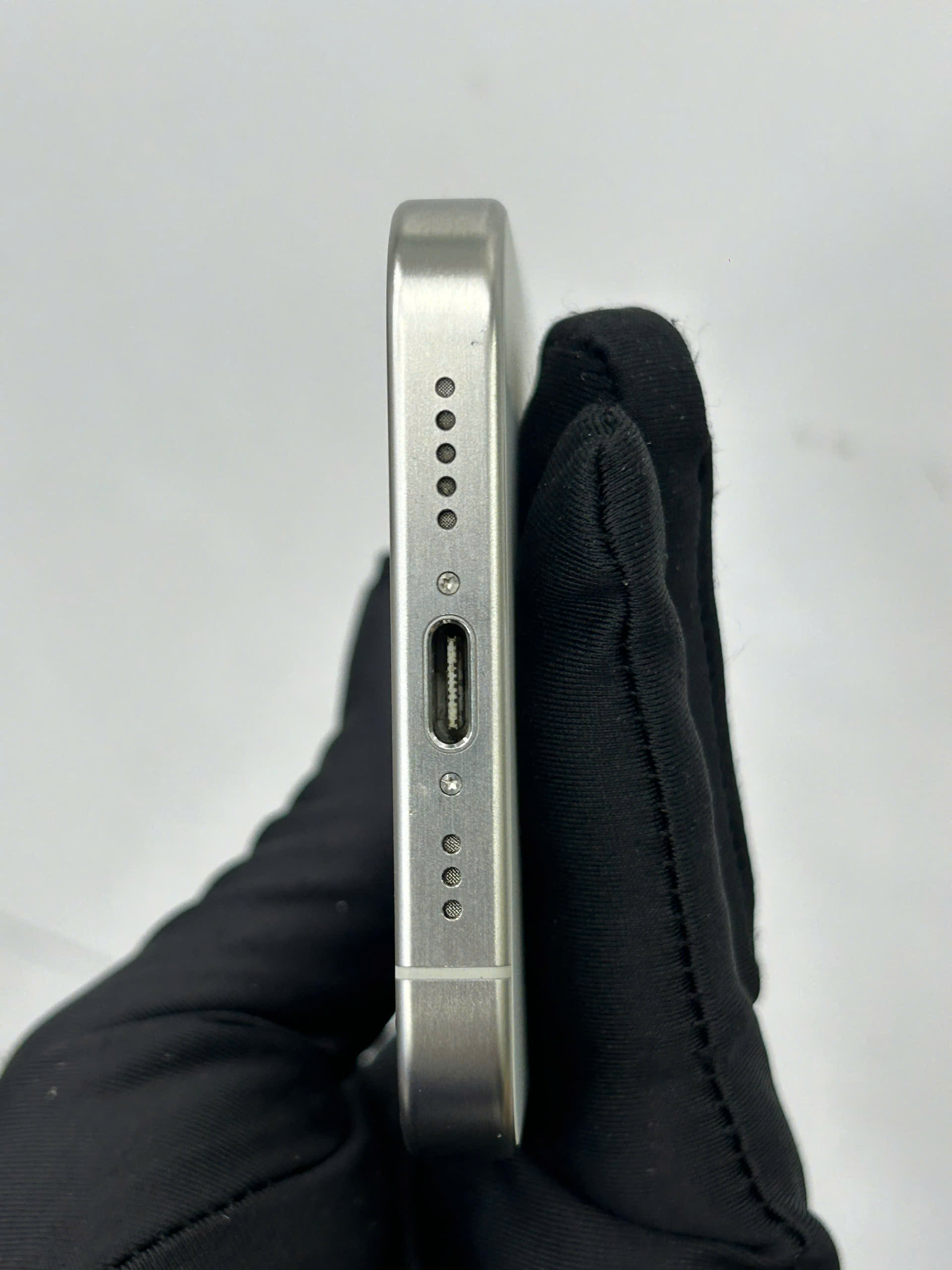 ĐTDĐ Apple iPhone 15 Pro 256GB - Cũ - SMY7T45DD26 - IP15P256C