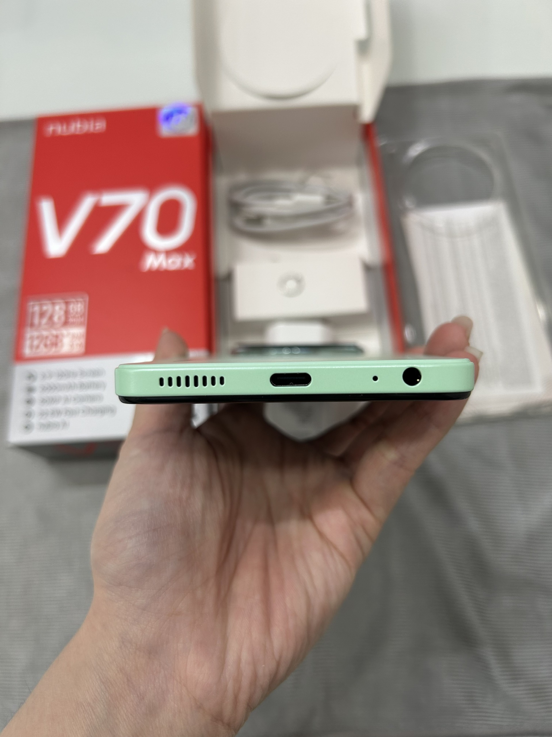 ĐIỆN THOẠI DI ĐỘNG (TEL) NUBIA V70 MAX 6.9"/Unisoc T606/6G/128G/50MP+2MP+Al/8MP/6000mAh/XANH LÁ