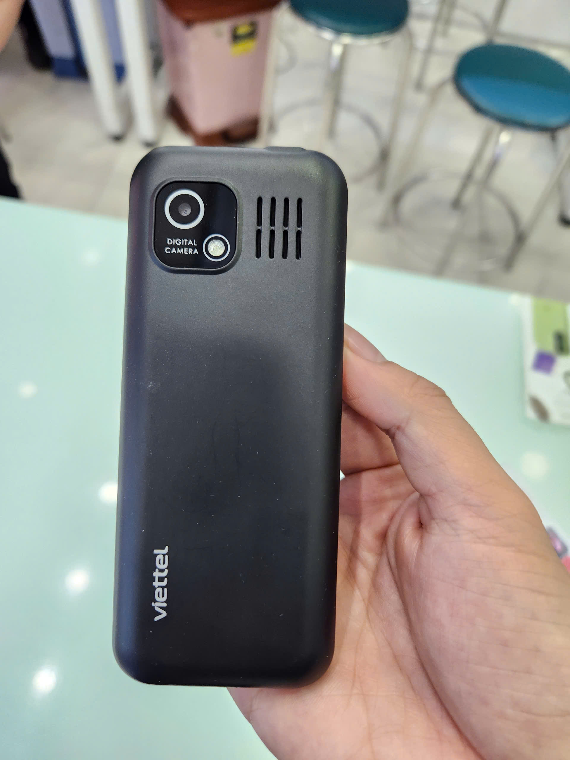 Điện thoại Viettel T2 - 4G (DÙNG MỌI LOẠI SIM) TBH