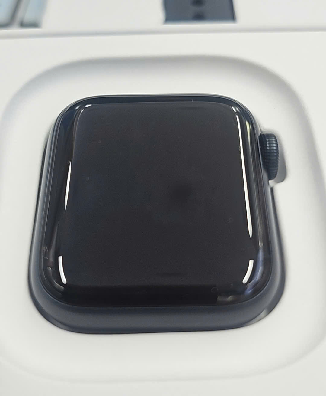 Apple Watch SE 3 GPS 40mm Midnight Aluminium Case with Midnight Sport Band - TBH