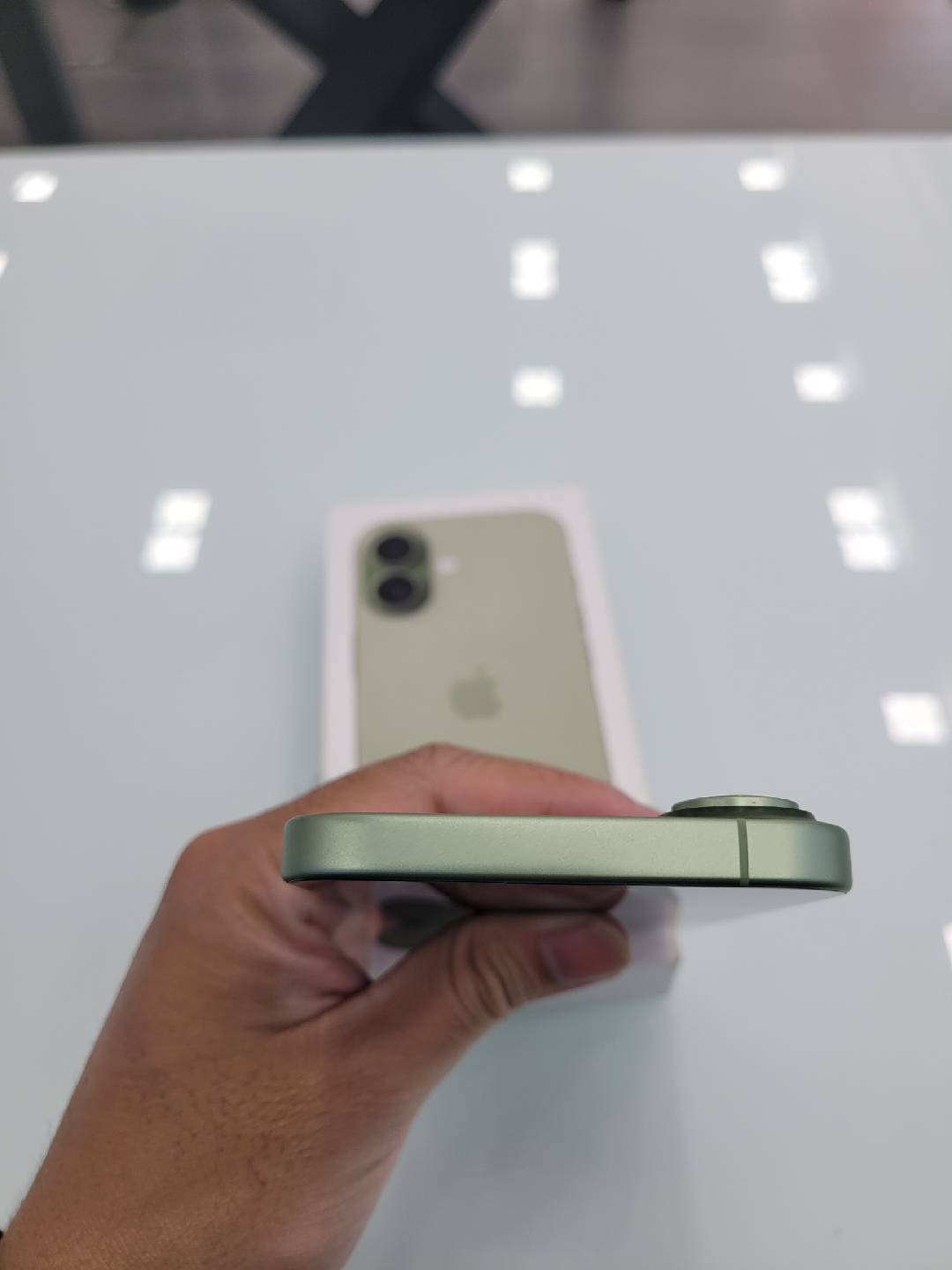 ĐTDĐ Apple iPhone 17 256GB Sage - CŨ
